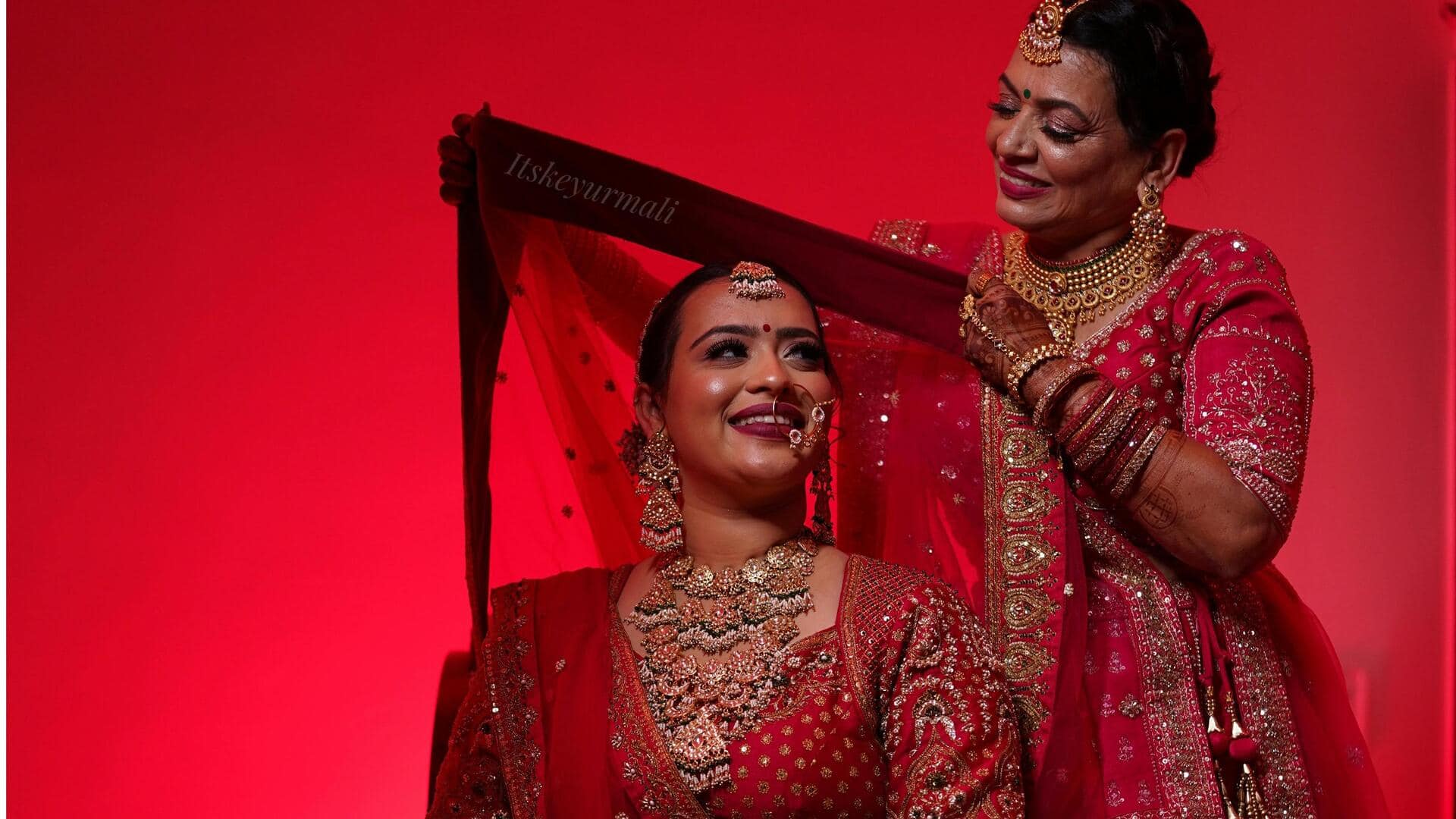 दुल्हन की मां चुनें ये परिधान, शादी में दिखेंगी सबसे खूबसूरत