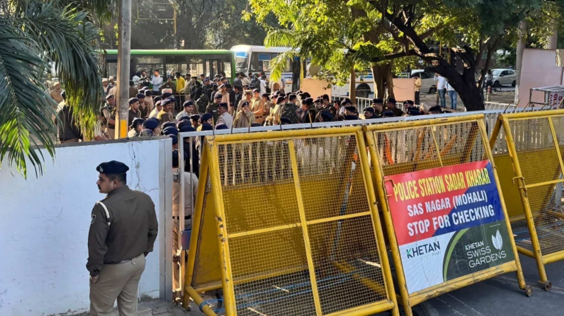 पंजाब विश्वविद्यालय में क्यों हो रहा प्रदर्शन, जिसका किसान संगठन ने समर्थन किया?