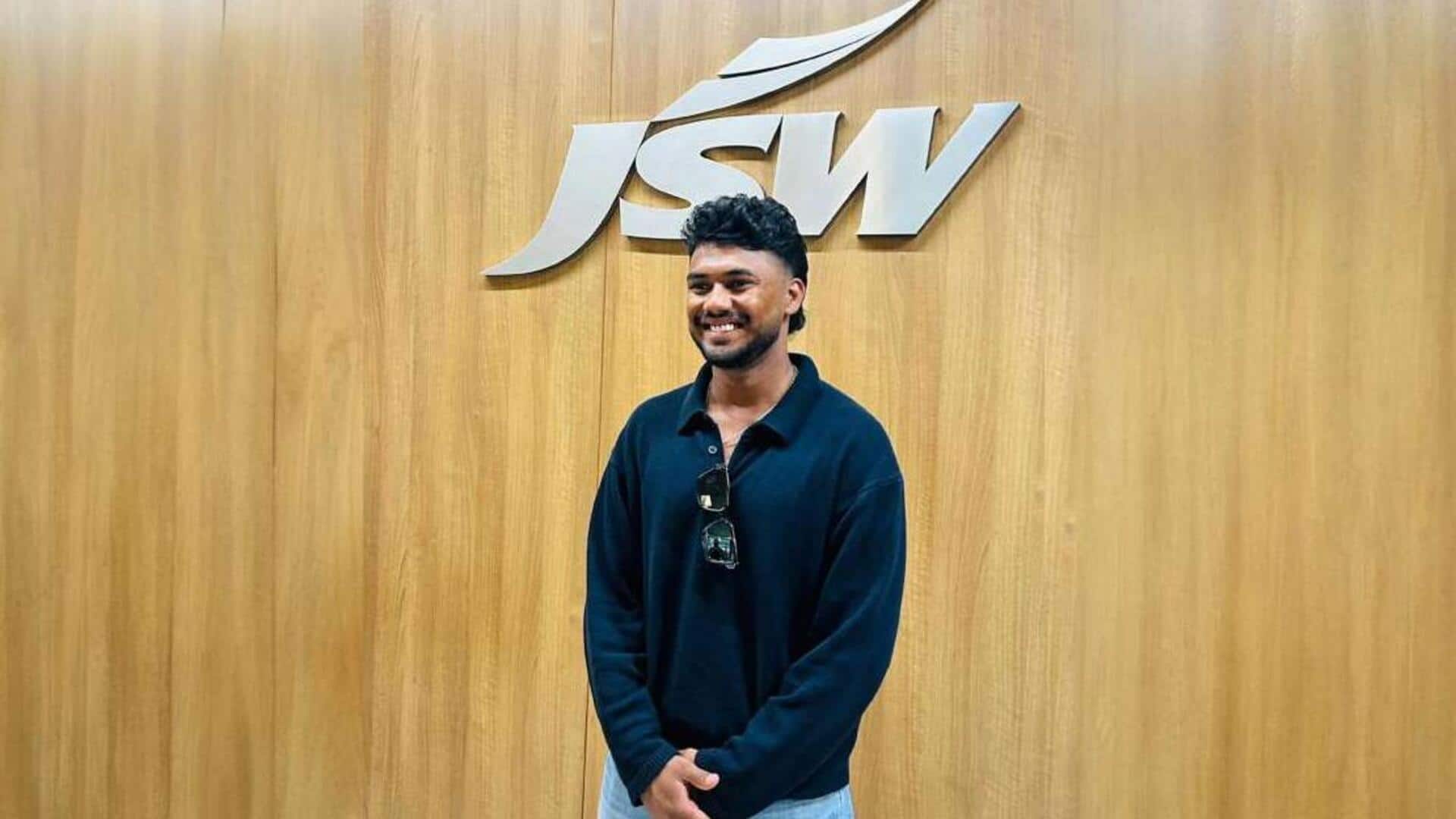 IPL 2026 नीलामी: जानिए कौन हैं कार्तिक शर्मा, जिन्हें CSK ने 14.20 करोड़ रुपये में खरीदा