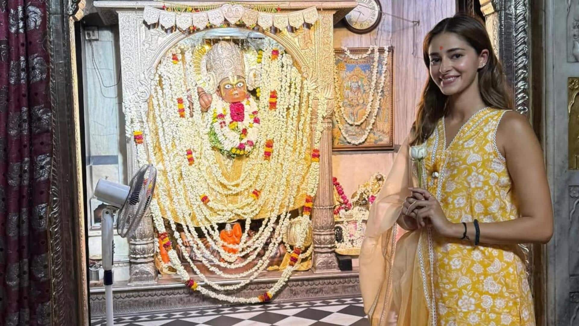 अनन्या पांडे ने किए जयपुर के काले हनुमान जी मंदिर में दर्शन, देखिए तस्वीरें अनन्या पांडे ने किए जयपुर के काले हनुमान जी मंदिर में दर्शन, देखिए तस्वीरें