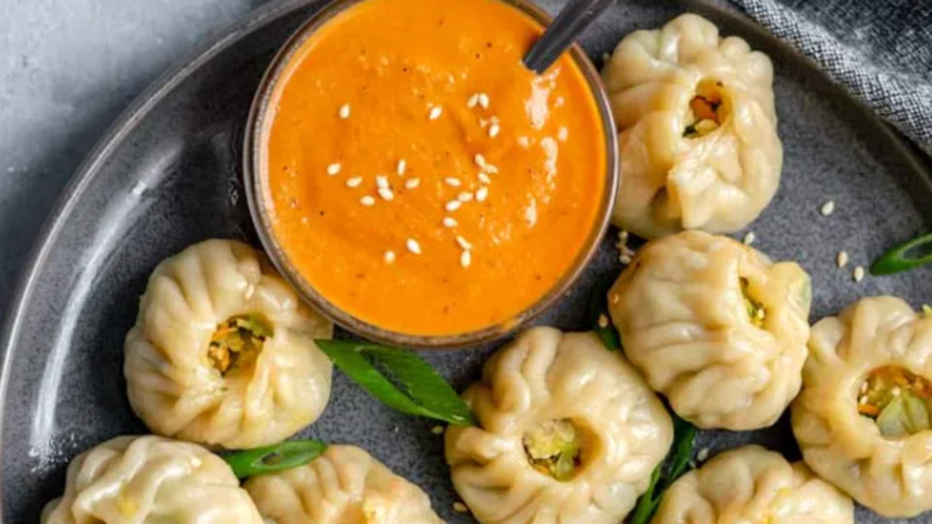 नेपाली स्टाइल मोमो की चटनी खा कर आ जाएगा आनंद, जानें इसकी आसान रेसिपी