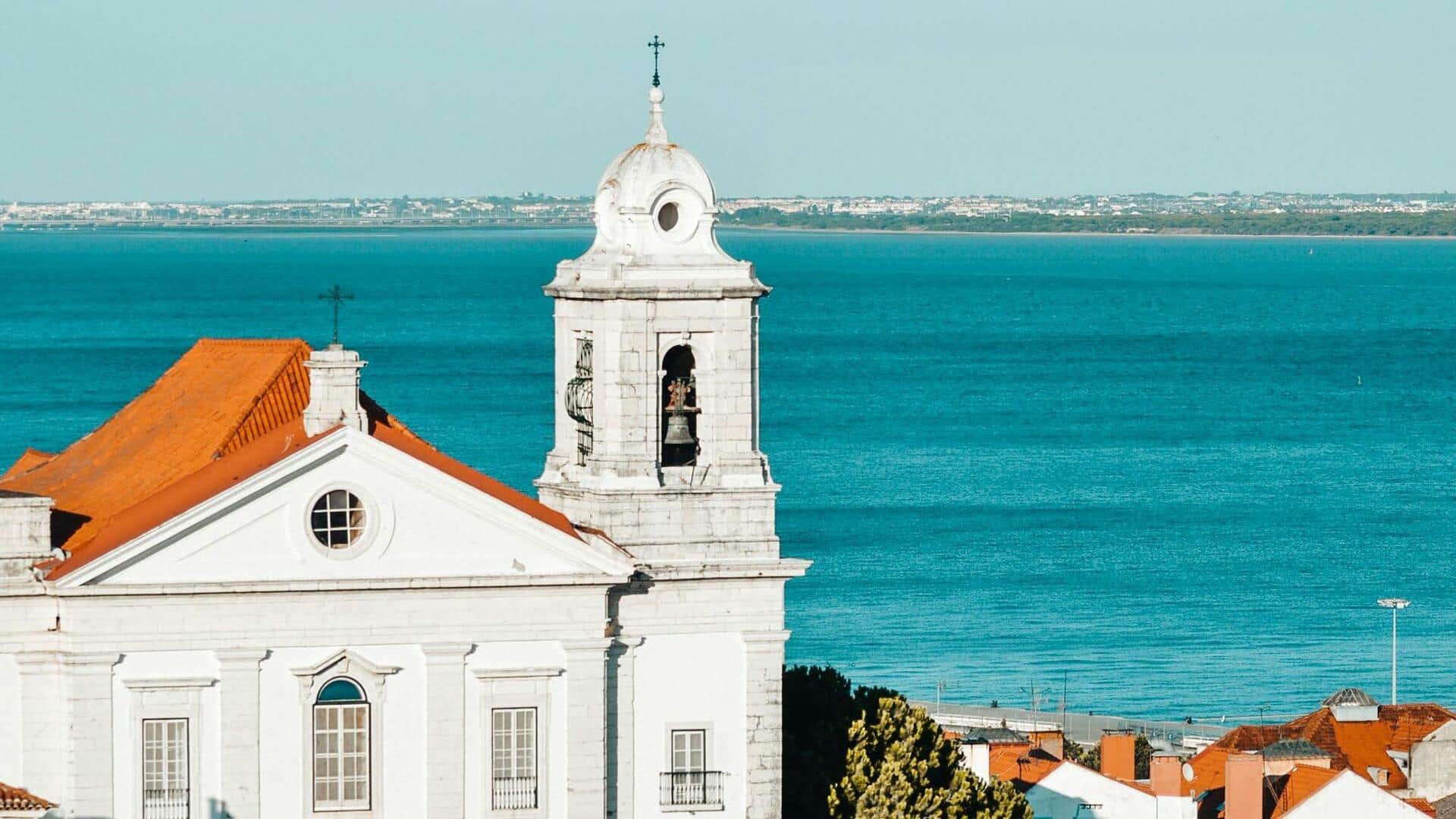 लिस्बन के तटीय स्थलों की यात्रा का बना रहे हैं प्लान? इन 5 जगहों का करें रुख