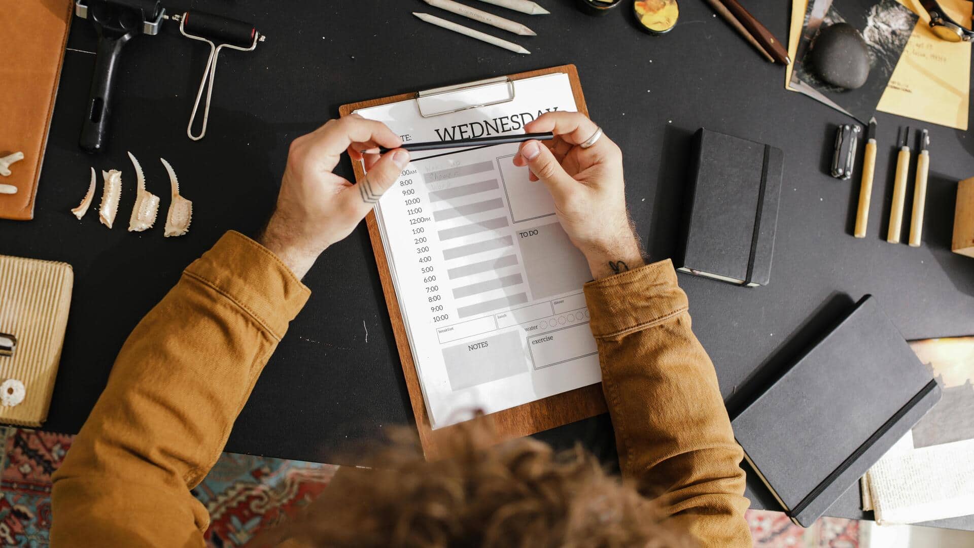 खुद को व्यवस्थित रखने के 5 तरीके, जो आपके जीवन को बना देंगे आसान