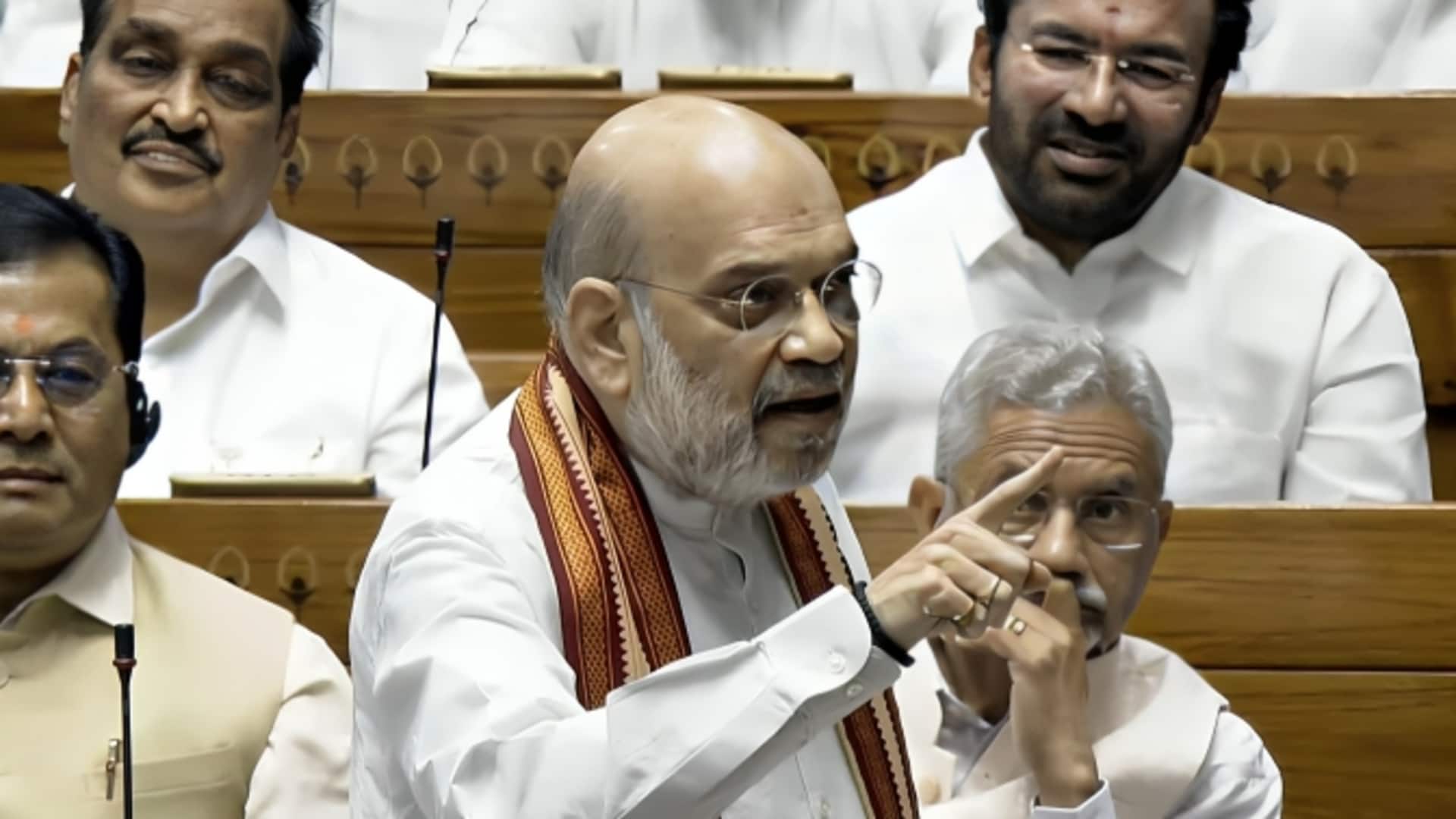 अमित शाह ने कांग्रेस को निशाने पर लिया, नेहरू और इंदिरा के कार्यकाल पर उठाए सवाल