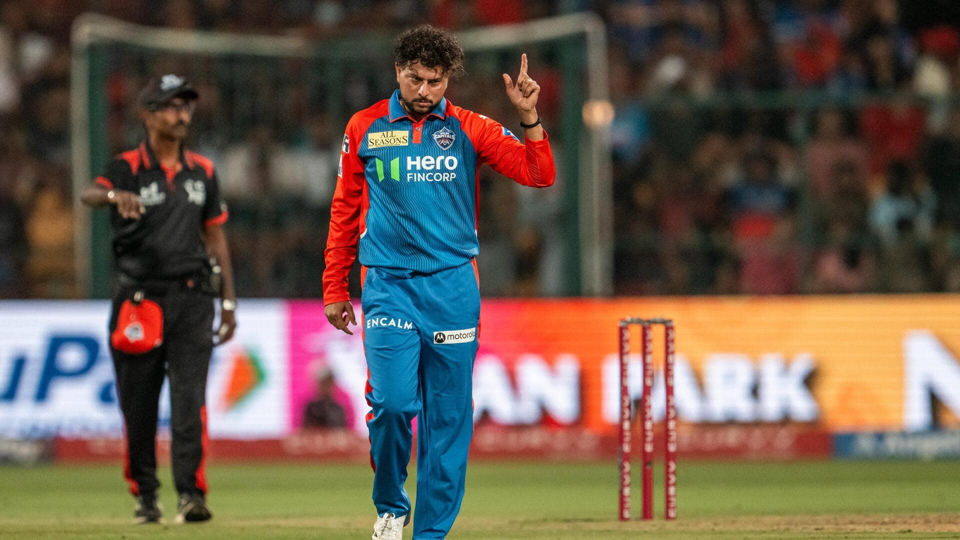 MI बनाम DC: कुलदीप यादव ने IPL में अपने 100 विकेट पूरे किए, जानिए उनके आंकड़े MI बनाम DC: कुलदीप यादव ने IPL में अपने 100 विकेट पूरे किए, जानिए उनके आंकड़े