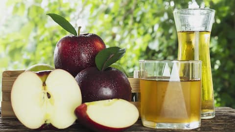 त्वचा की देखभाल के लिए इस्तेमाल करें सेब का सिरका, मिलेंगे ये 5 प्रमुख लाभ 