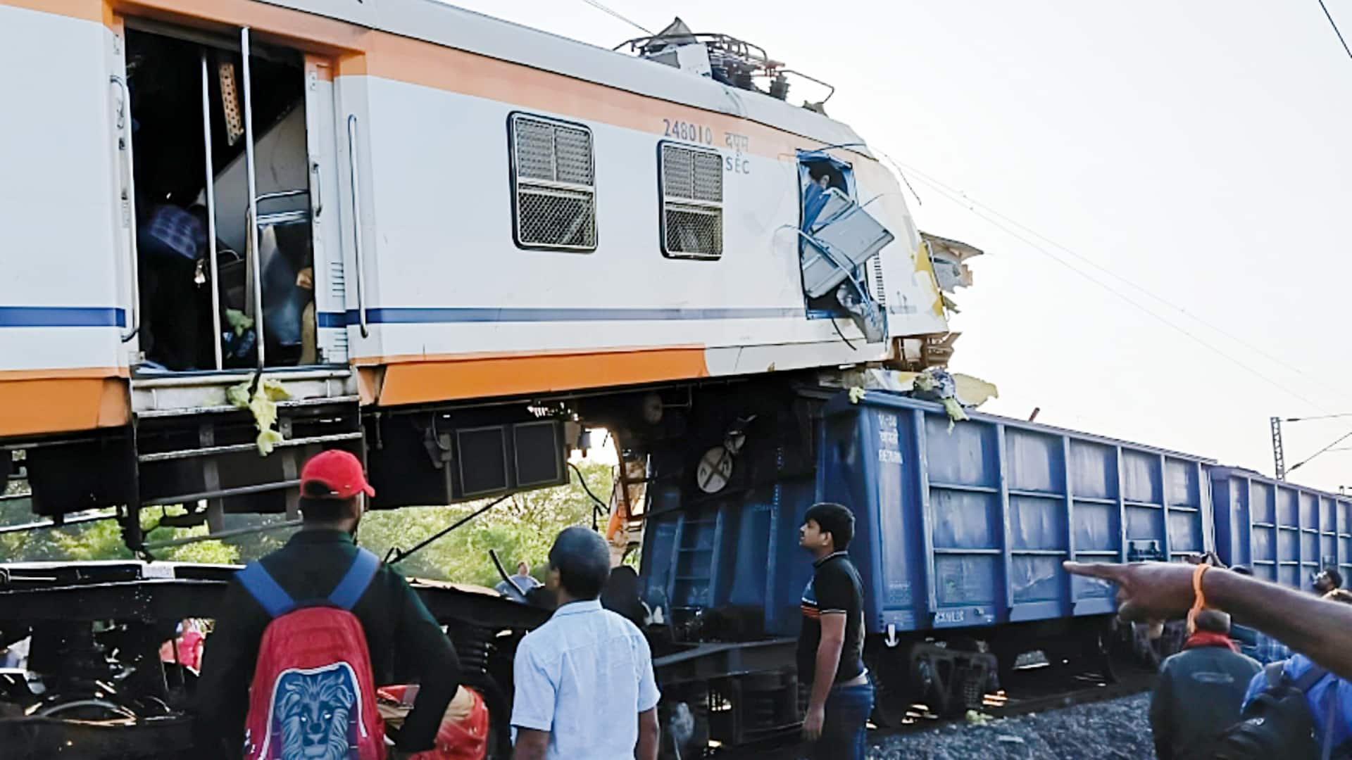 बिलासपुर रेल हादसा: पैसेंजर ट्रेन के लोको पायलट ने तोड़ा था लाल सिग्नल? जांच शुरू