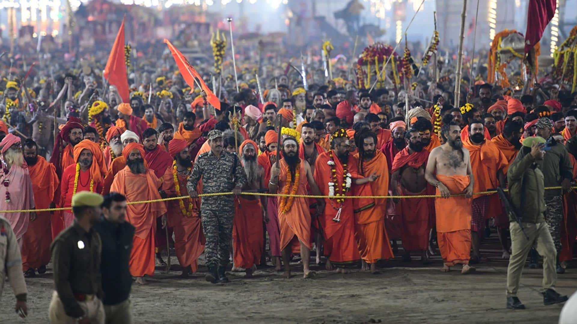 महाकुंभ में बसंत पंचमी पर शाही स्नान, कड़ी सुरक्षा के बीच लाखों ने लगाई डुबकी