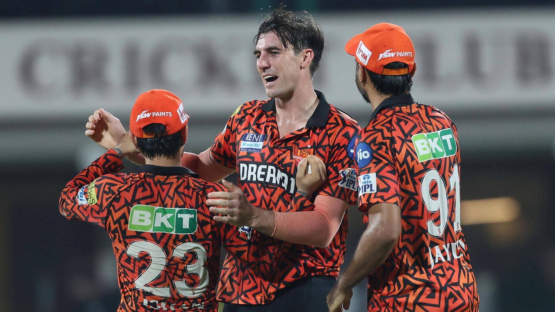 IPL 2025: SRH बनाम DC मुकाबले की पिच रिपोर्ट, जानिए राजीव गांधी स्टेडियम के आंकड़े IPL 2025: SRH बनाम DC मुकाबले की पिच रिपोर्ट, जानिए राजीव गांधी स्टेडियम के आंकड़े