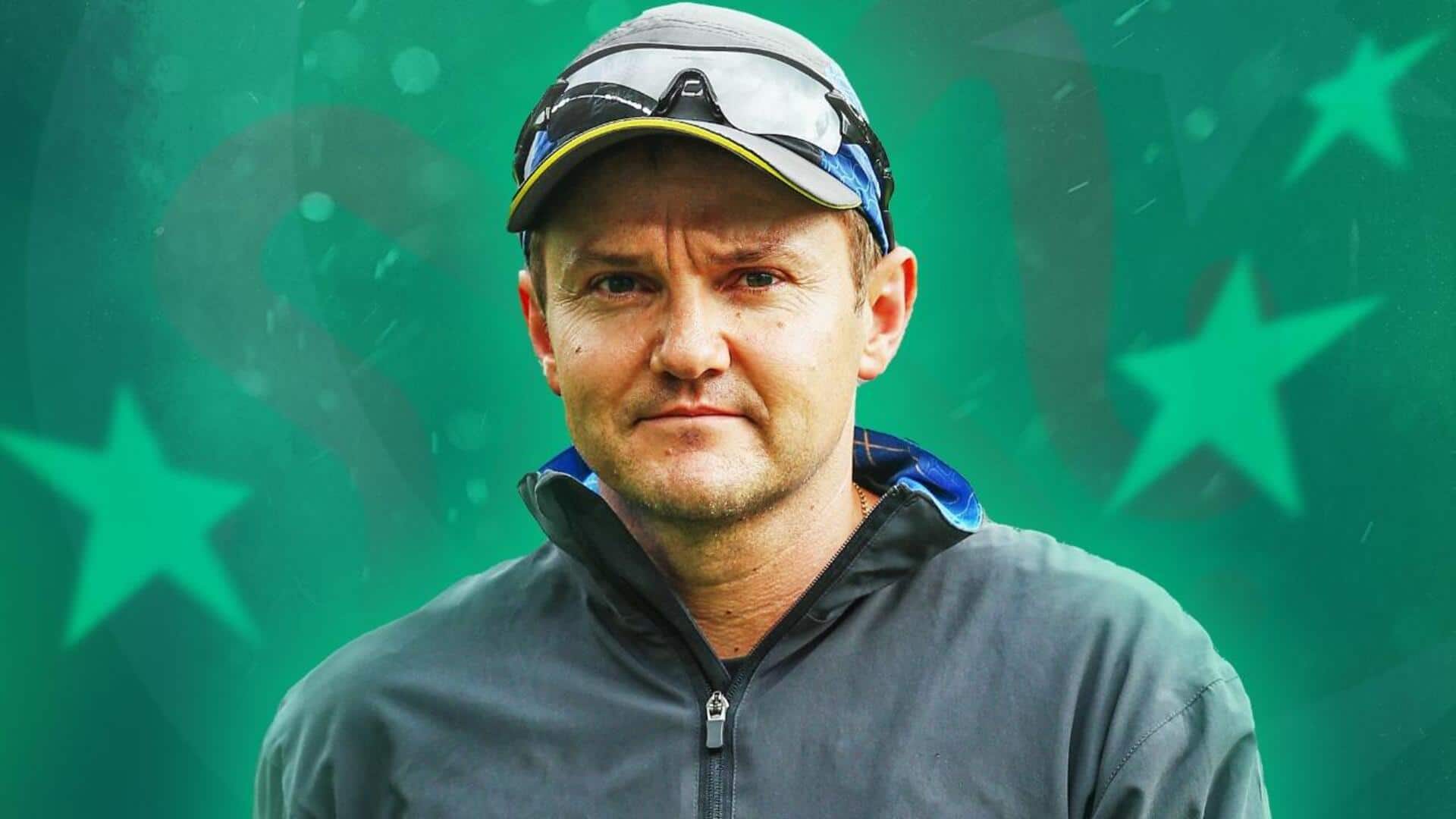 माइक हेसन बने पाकिस्तान की वनडे और टी-20 टीम के नए कोच, PCB ने की पुष्टि माइक हेसन बने पाकिस्तान की वनडे और टी-20 टीम के नए कोच, PCB ने की पुष्टि