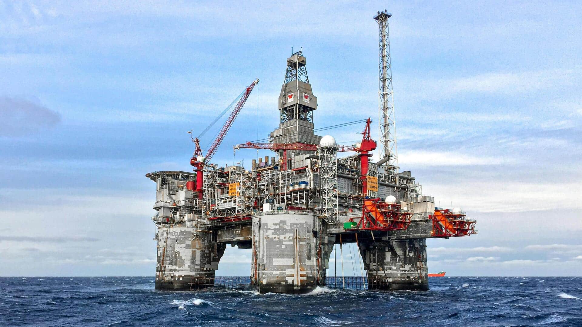 मध्य पूर्व में युद्ध के बीच नहीं बढ़ेंगे पेट्रोल-डीजल के दाम, 25 दिन का भंडार