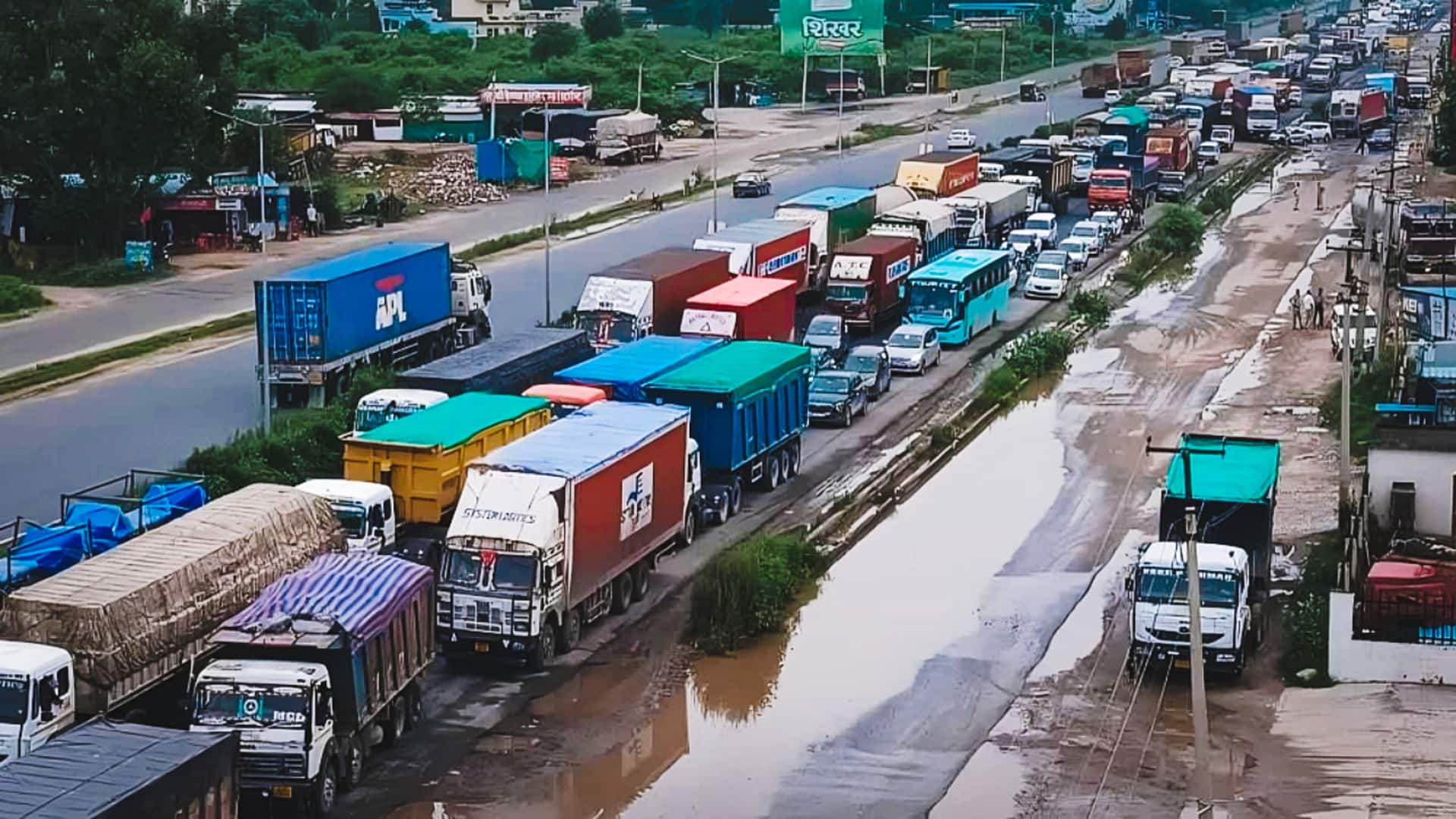 बिहार में दिल्ली-कोलकाता NH-19 जाम में जकड़ा, 4 दिन से रेंग रहे वाहन; चालक भूखे-प्यासे