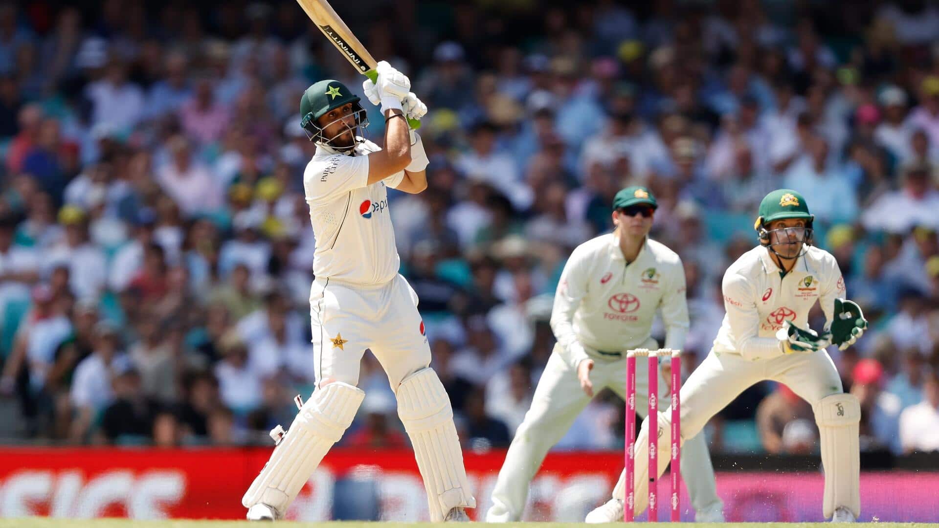 ऑस्ट्रेलिया बनाम पाकिस्तान: आघा सलमान ने लगाया टेस्ट करियर का छठा अर्धशतक, जानिए उनके आंकड़े
