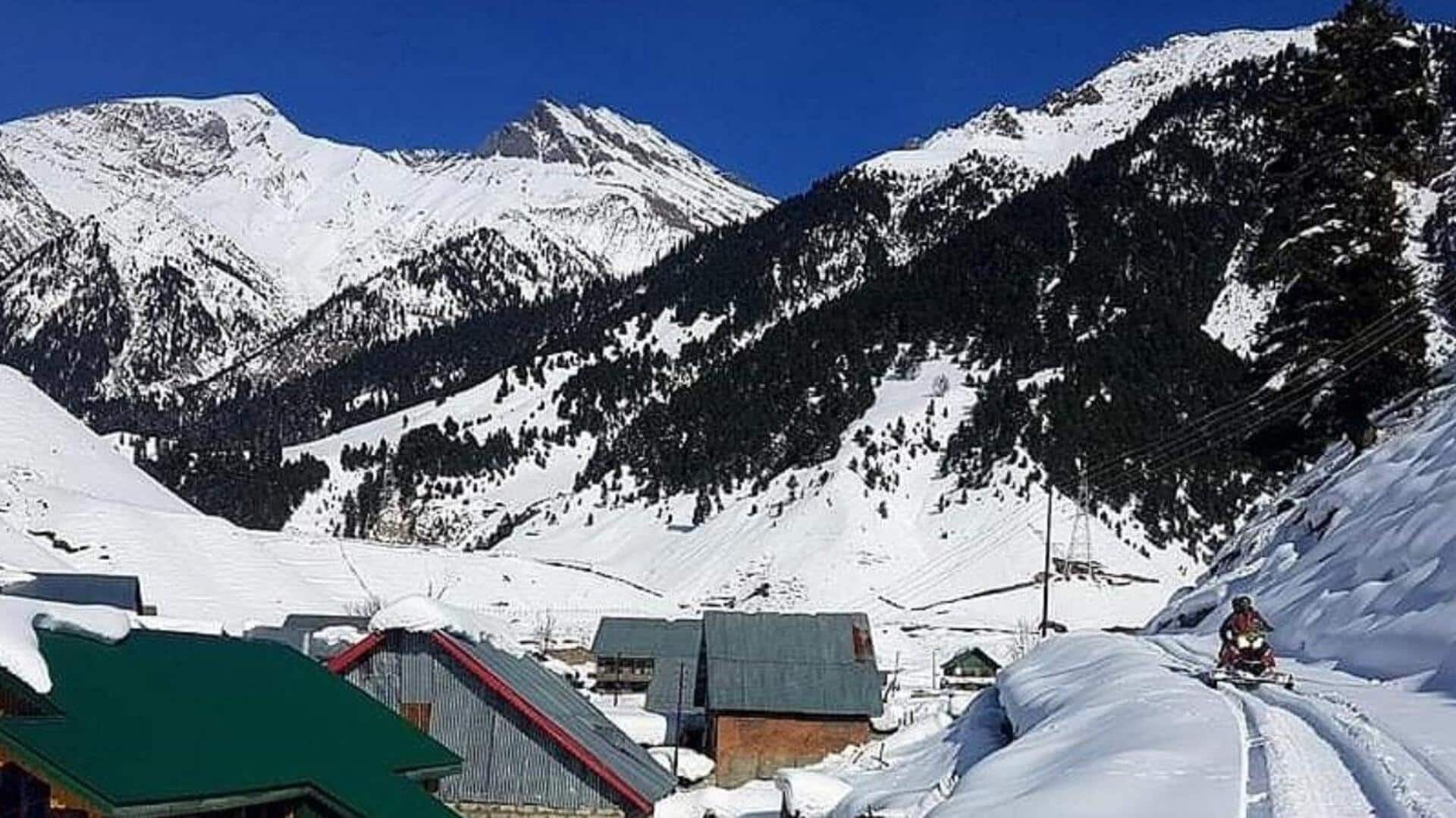 जम्मू-कश्मीर: सोनमर्ग में रिसॉर्ट के ऊपर भारी हिमस्खलन, कैमरे में कैद हुई भयावह घटना