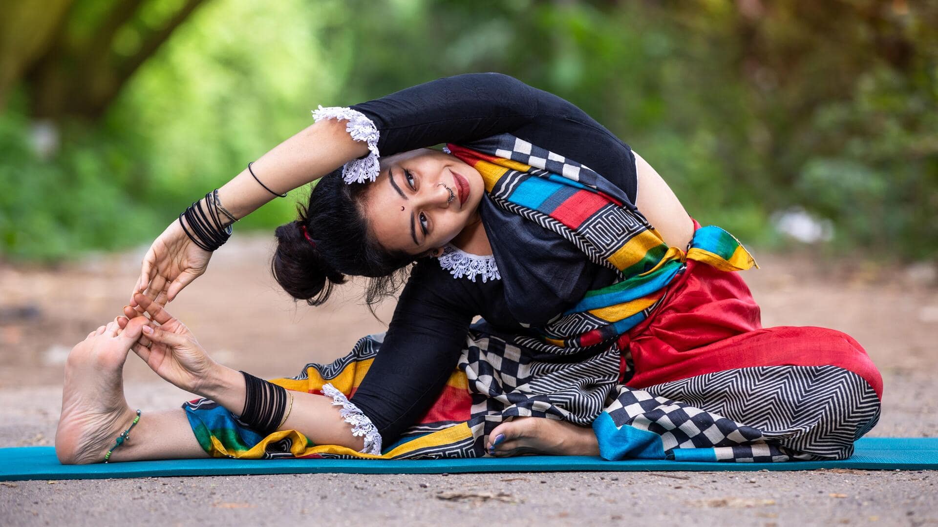 आधुनिक जीवन के लिए जरूरी है योग, जानिए 5 कारण