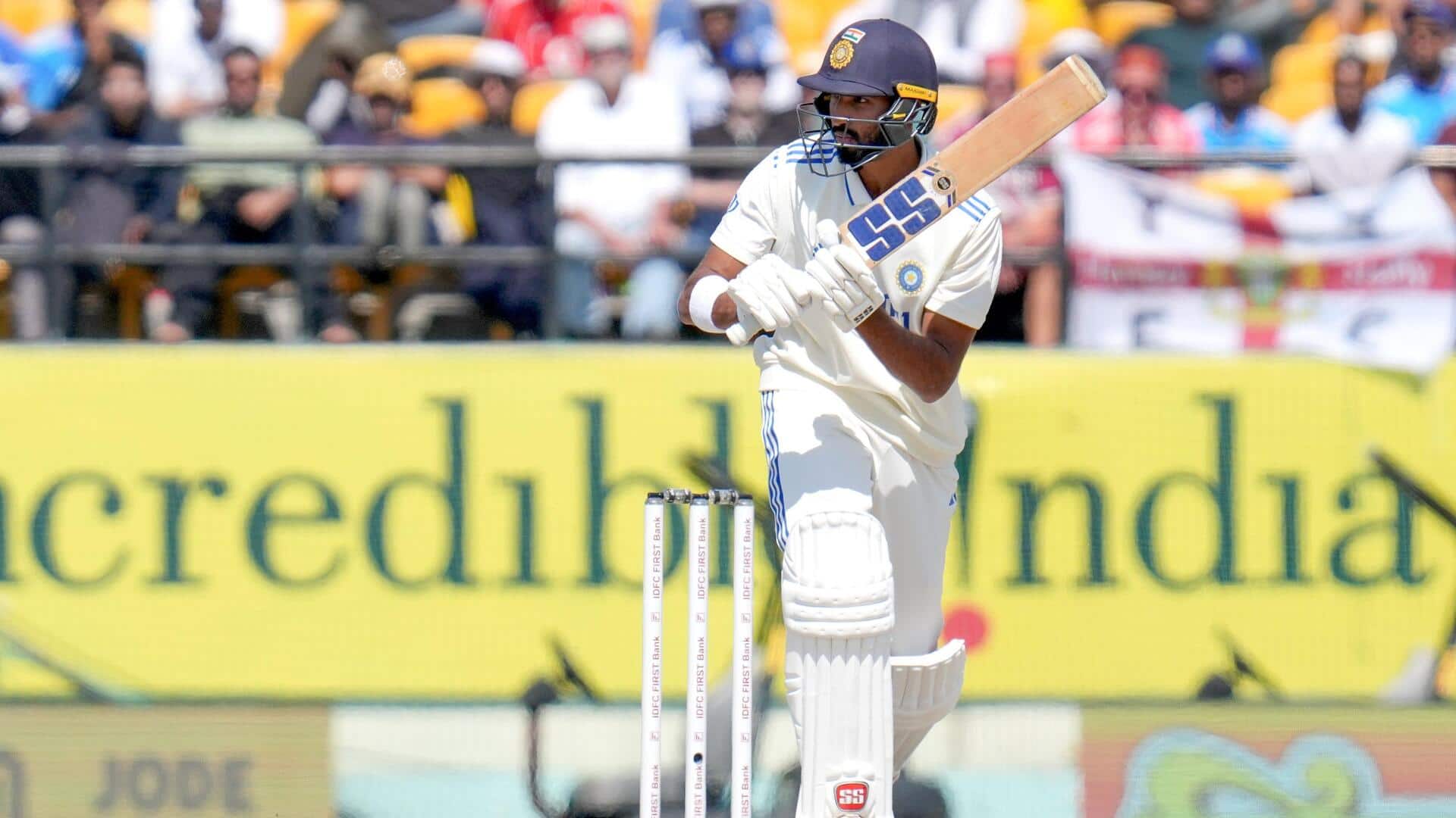 भारत बनाम इंग्लैंड: देवदत्त पडिक्कल ने अपनी डेब्यू टेस्ट पारी में जड़ा अर्धशतक, जानिए आंकड़े