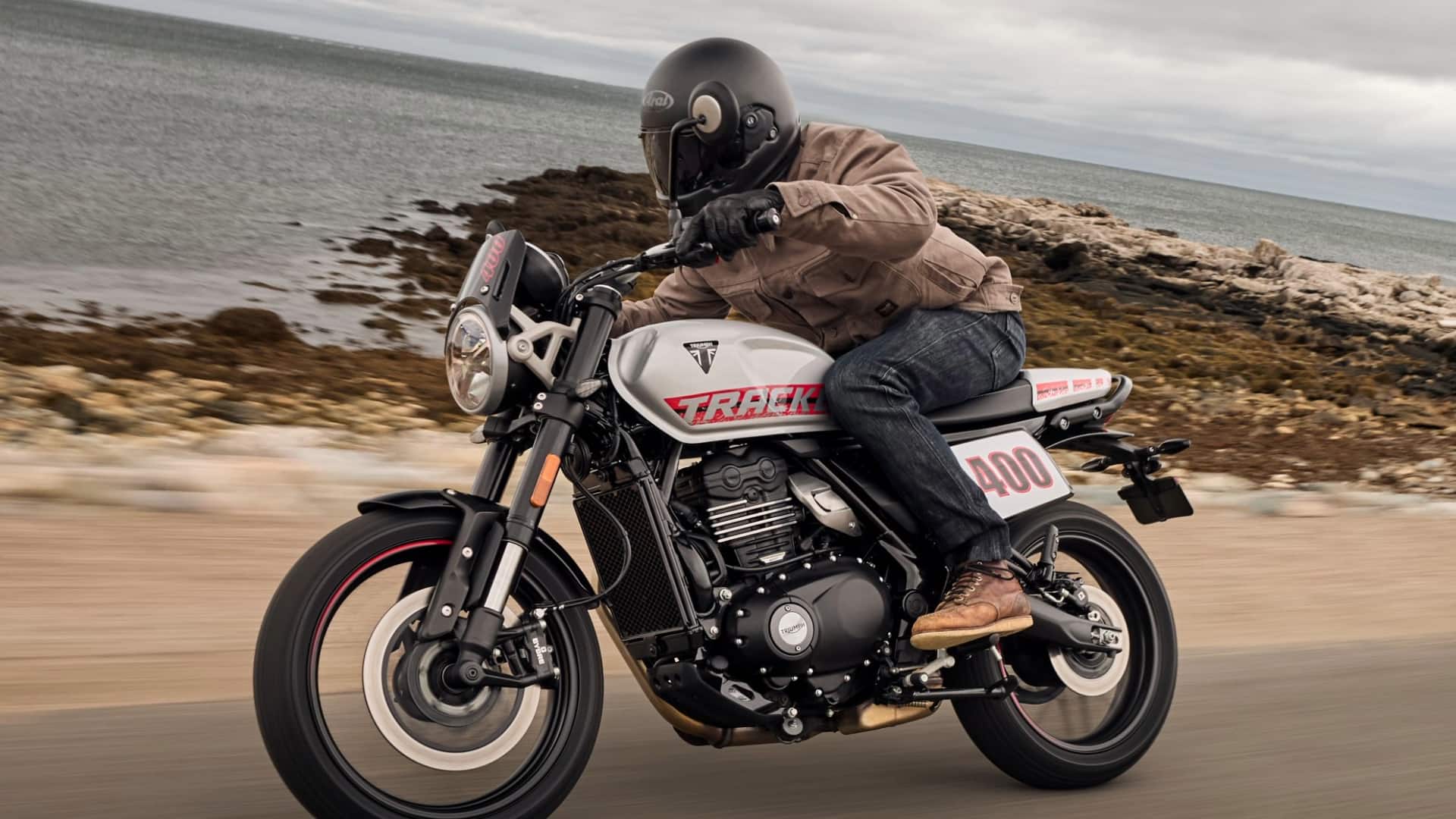 ट्रायम्फ ट्रैकर 400 भारत में लॉन्च, जानिए इसके फीचर्स और कीमत
