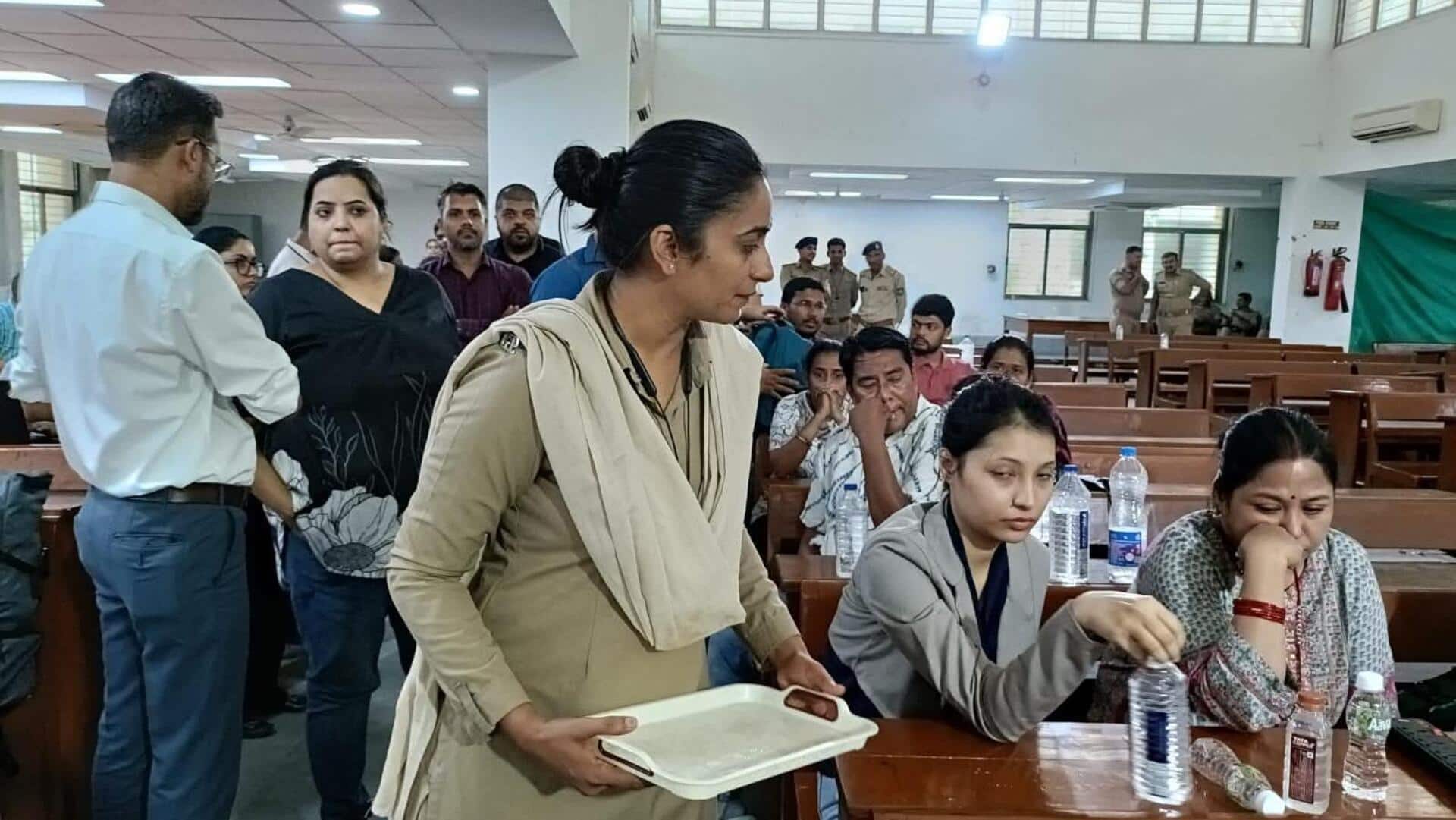 अहमदाबाद विमान हादसे में 241 यात्रियों समेत कुल 265 लोगों की गई है जान अहमदाबाद विमान हादसे में 241 यात्रियों समेत कुल 265 लोगों की गई है जान