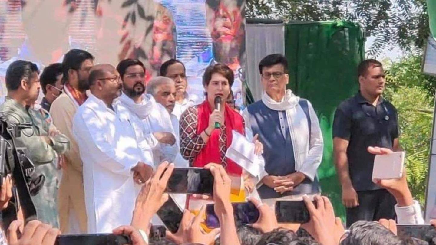 प्रियंका ने 'प्रतिज्ञा यात्रा' में भी किए थे कई ऐलान प्रियंका ने 'प्रतिज्ञा यात्रा' में भी किए थे कई ऐलान