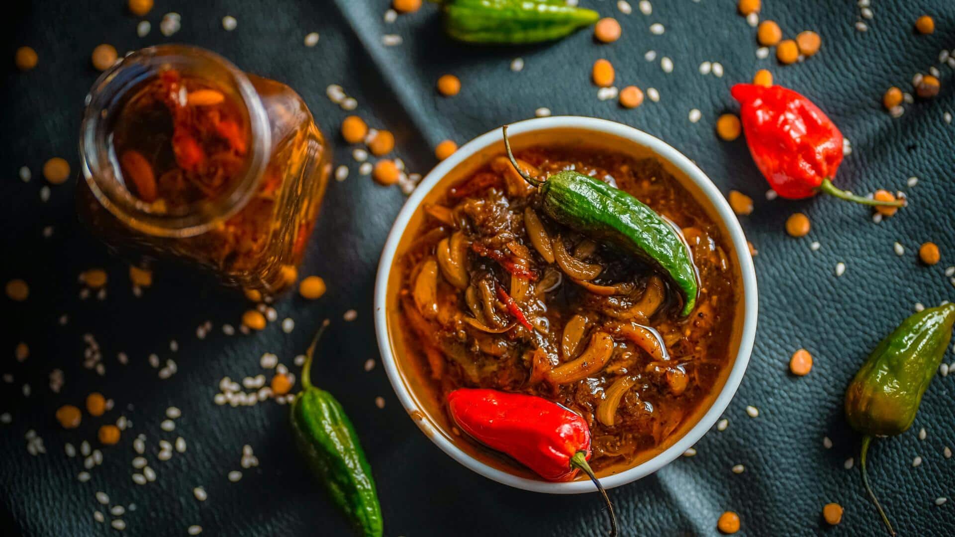 भारतीय व्यंजनों का अहम हिस्सा हैं ये 5 अचार, खाने का बढ़ा देते हैं स्वाद