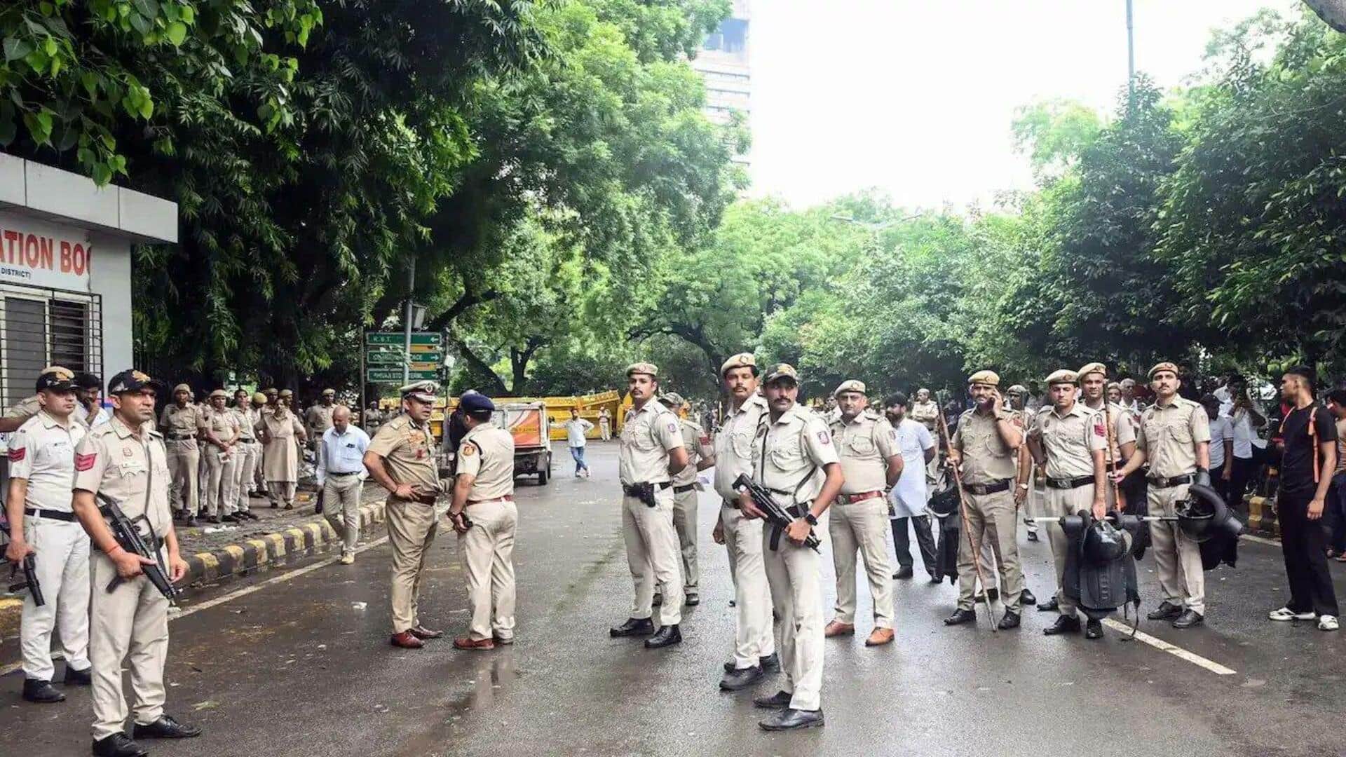 आरक्षण हटाओ आंदोलन के लिए दिल्ली पुलिस की मंजूरी, रामलीला मैदान में 500 लोग जुट सकेंगे