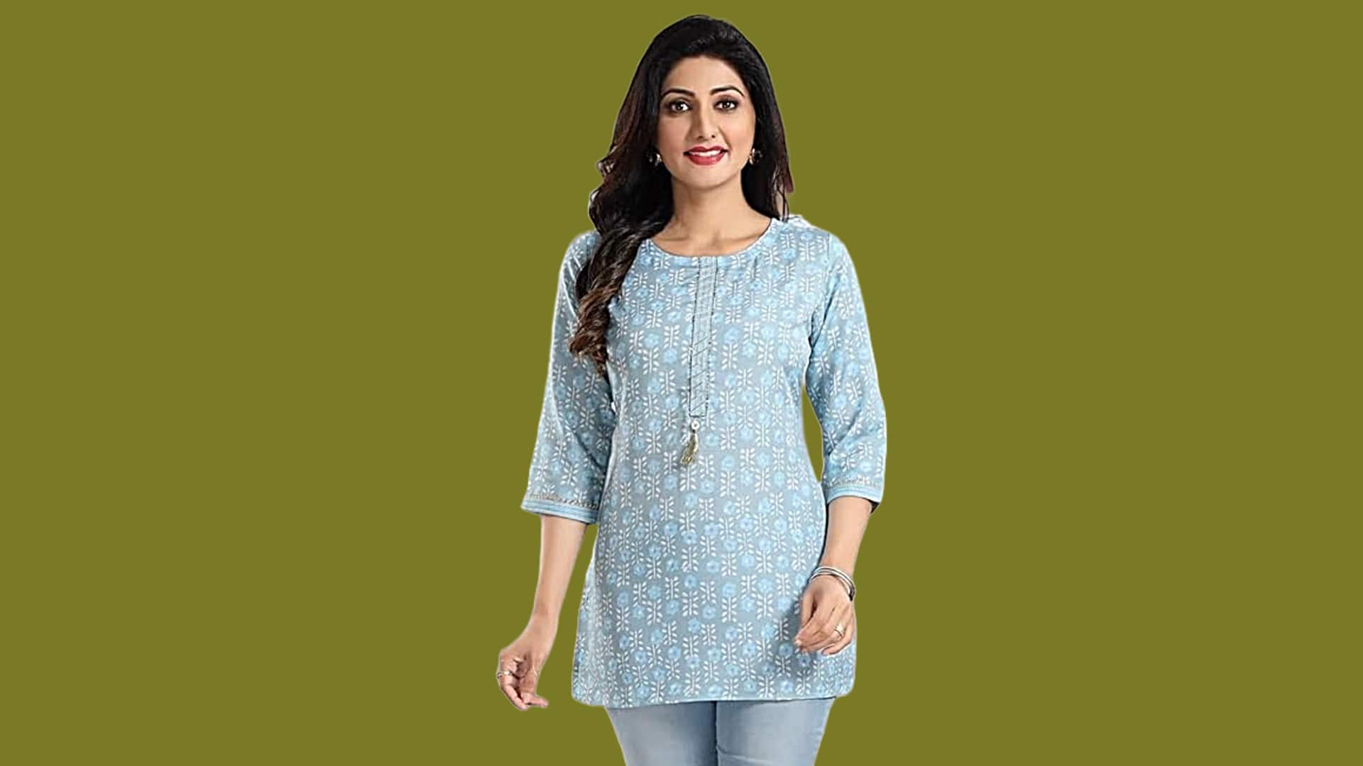 नीली कुर्ती के साथ ग्रे जींस पहनते समय इन बातों का रखें ध्यान, लगेंगी खूबसूरत नीली कुर्ती के साथ ग्रे जींस पहनते समय इन बातों का रखें ध्यान, लगेंगी खूबसूरत