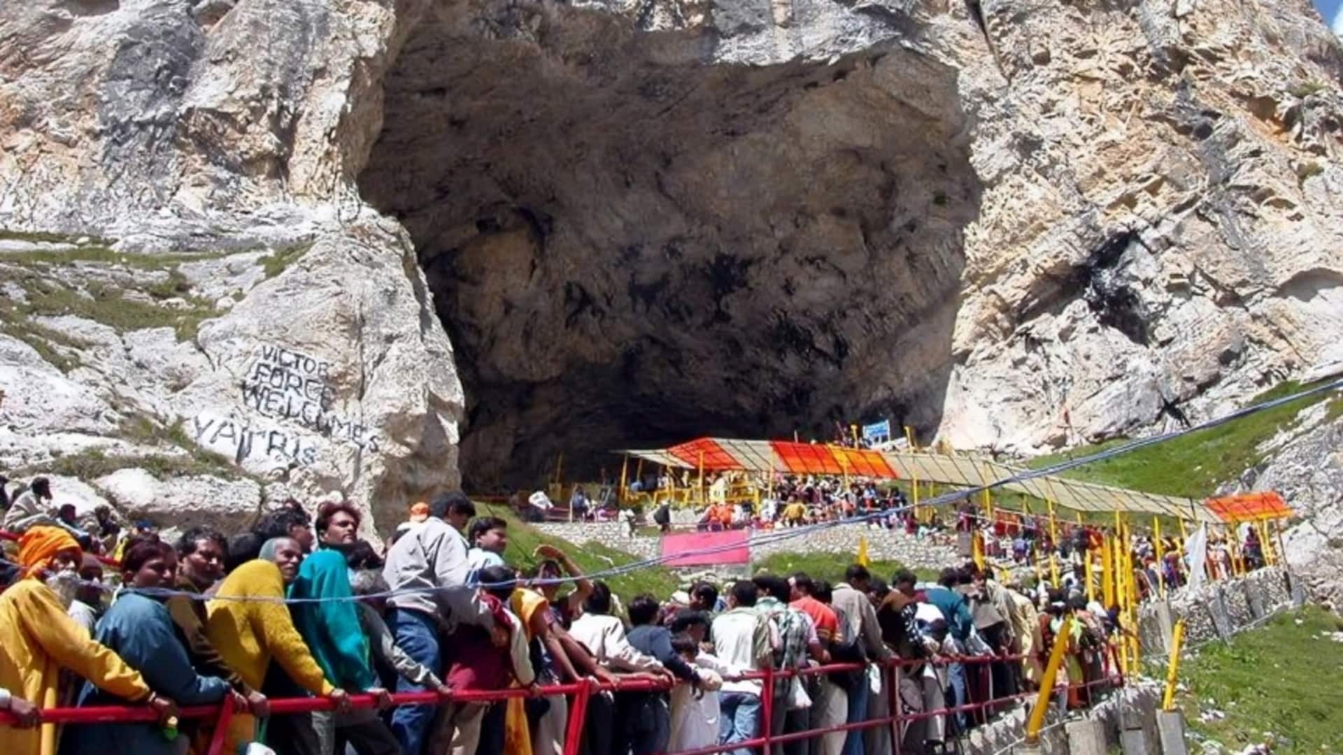 सीमा पार से हो सकती है आतंकियों की घुसपैठ, अमरनाथ यात्रा को लेकर सुरक्षा बल सतर्क सीमा पार से हो सकती है आतंकियों की घुसपैठ, अमरनाथ यात्रा को लेकर सुरक्षा बल सतर्क