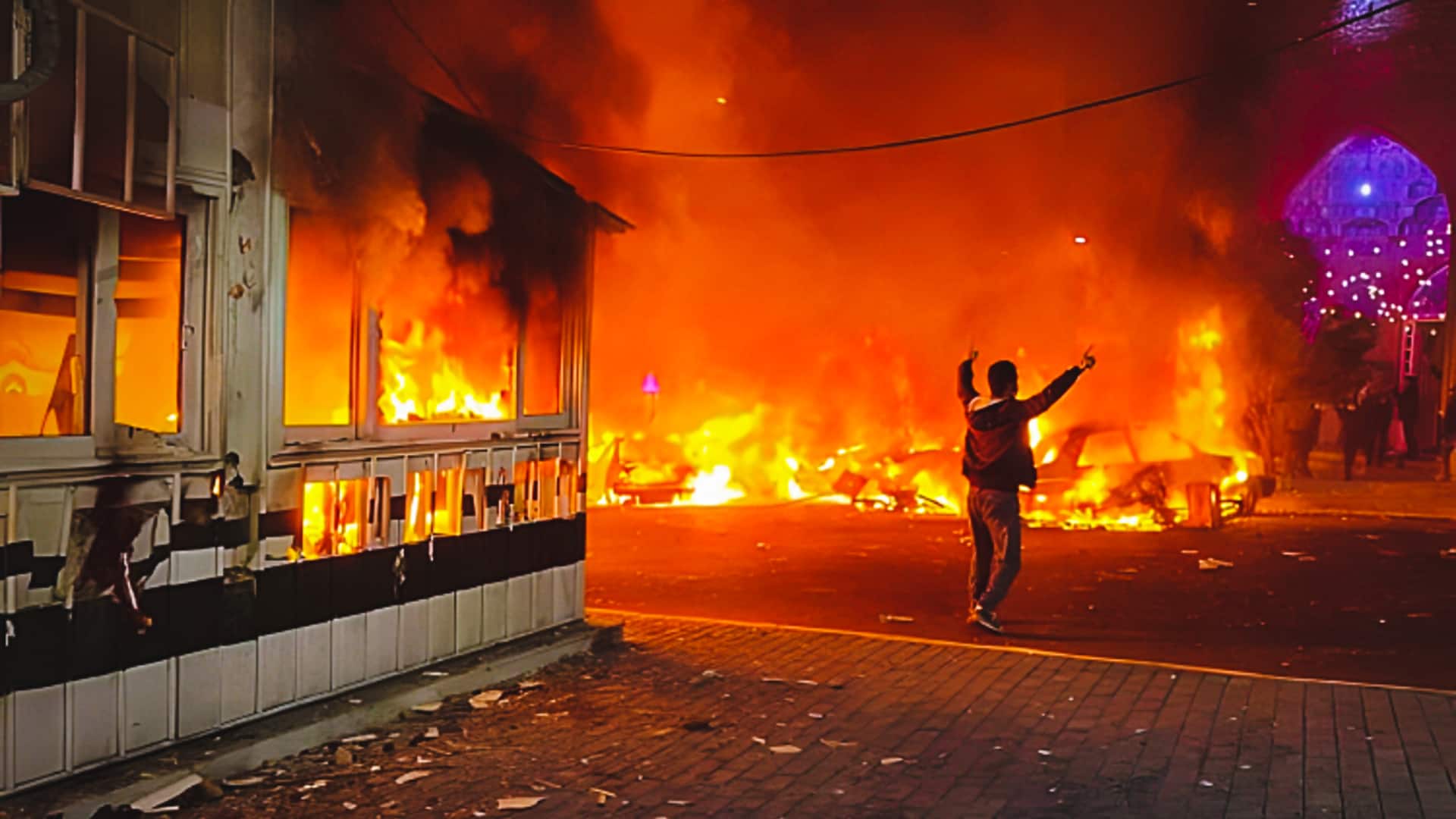 ईरान में विरोध-प्रदर्शन तेज, अब तक 45 की मौत; इंटरनेट और फोन लाइन काटी गई