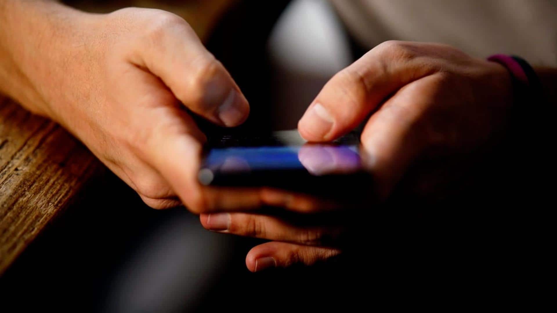 फोन की बैटरी तेजी से हो रही है खत्म? ये 5 सेटिंग्स हो सकती हैं वजह