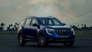 महिंद्रा XUV700 के इलेक्ट्रिक वेरिएंट में मिलेगा ट्रिपल डिस्प्ले सेटअप, टेस्टिंग में दिखी झलक 