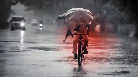 महाराष्ट्र और गोवा समेत कई राज्यों में भारी बारिश की संभावना, राजस्थान और पंजाब में तपिश