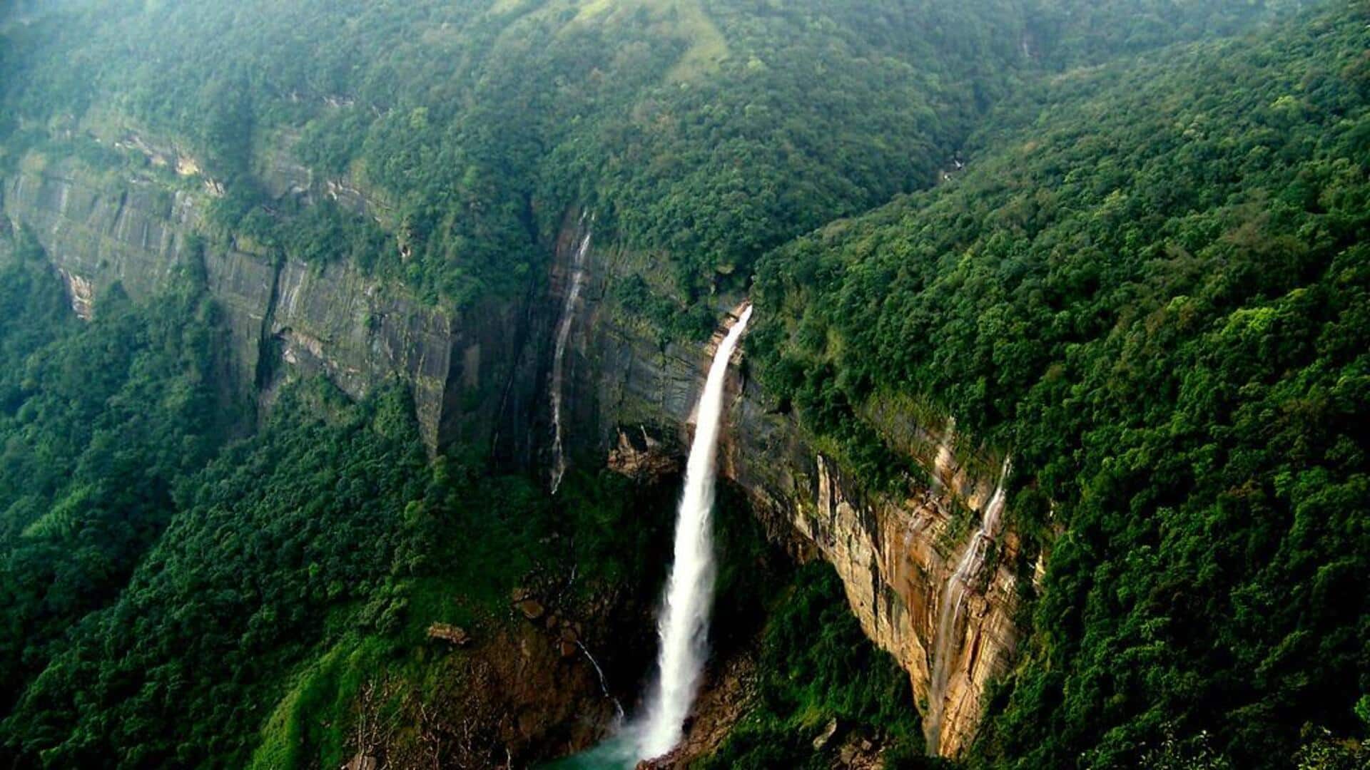 बहुत खूबसूरत हैं ये झरने, एक बार जरूर करें इनका रुख