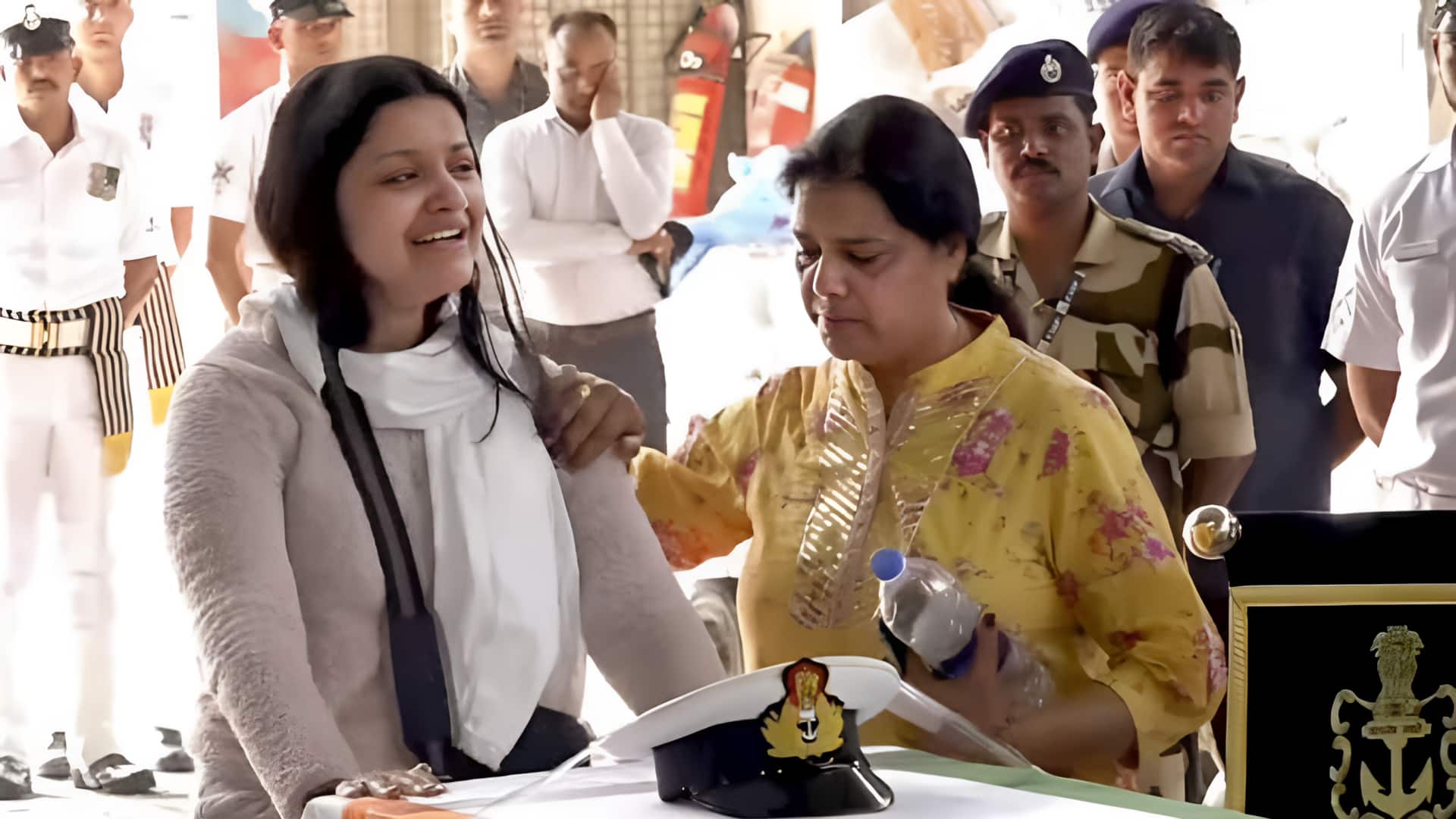 ऑपरेशन सिंदूर: शहीद लेफ्टिनेंट की मां बोलीं- मुंहतोड़ जवाब देते रहो; बाकी पीड़ितों ने क्या कहा? ऑपरेशन सिंदूर: शहीद लेफ्टिनेंट की मां बोलीं- मुंहतोड़ जवाब देते रहो; बाकी पीड़ितों ने क्या कहा?