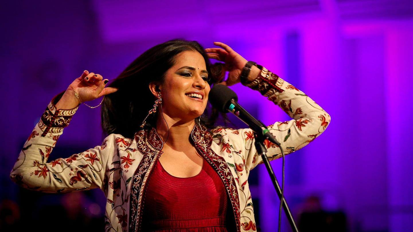 कई लोकप्रिय गाने गा चुकी हैं सोना महापात्रा कई लोकप्रिय गाने गा चुकी हैं सोना महापात्रा