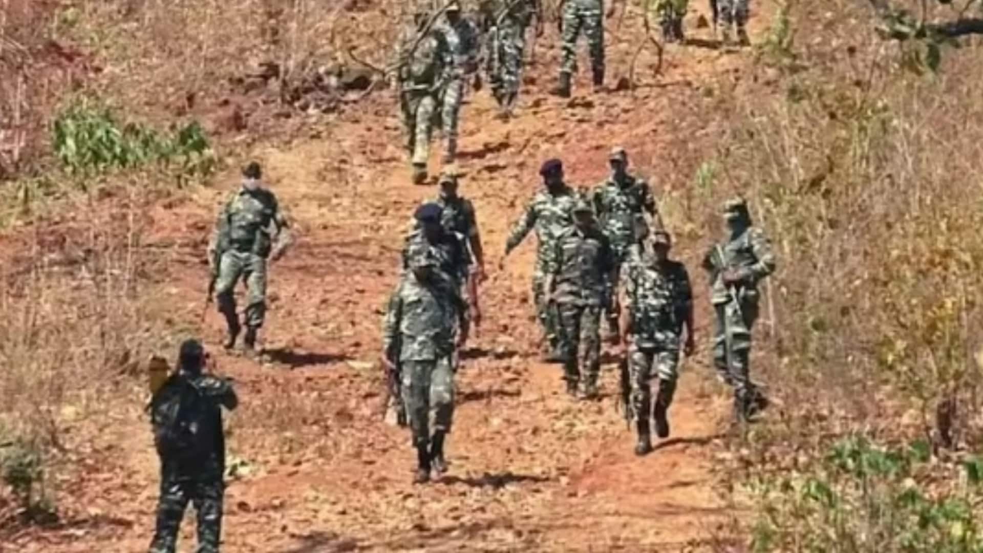 छत्तीसगढ़ में 63 नक्सलियों ने आत्मसमर्पण किया, 36 पर संयुक्त रूप से 1.19 करोड़ का इनाम