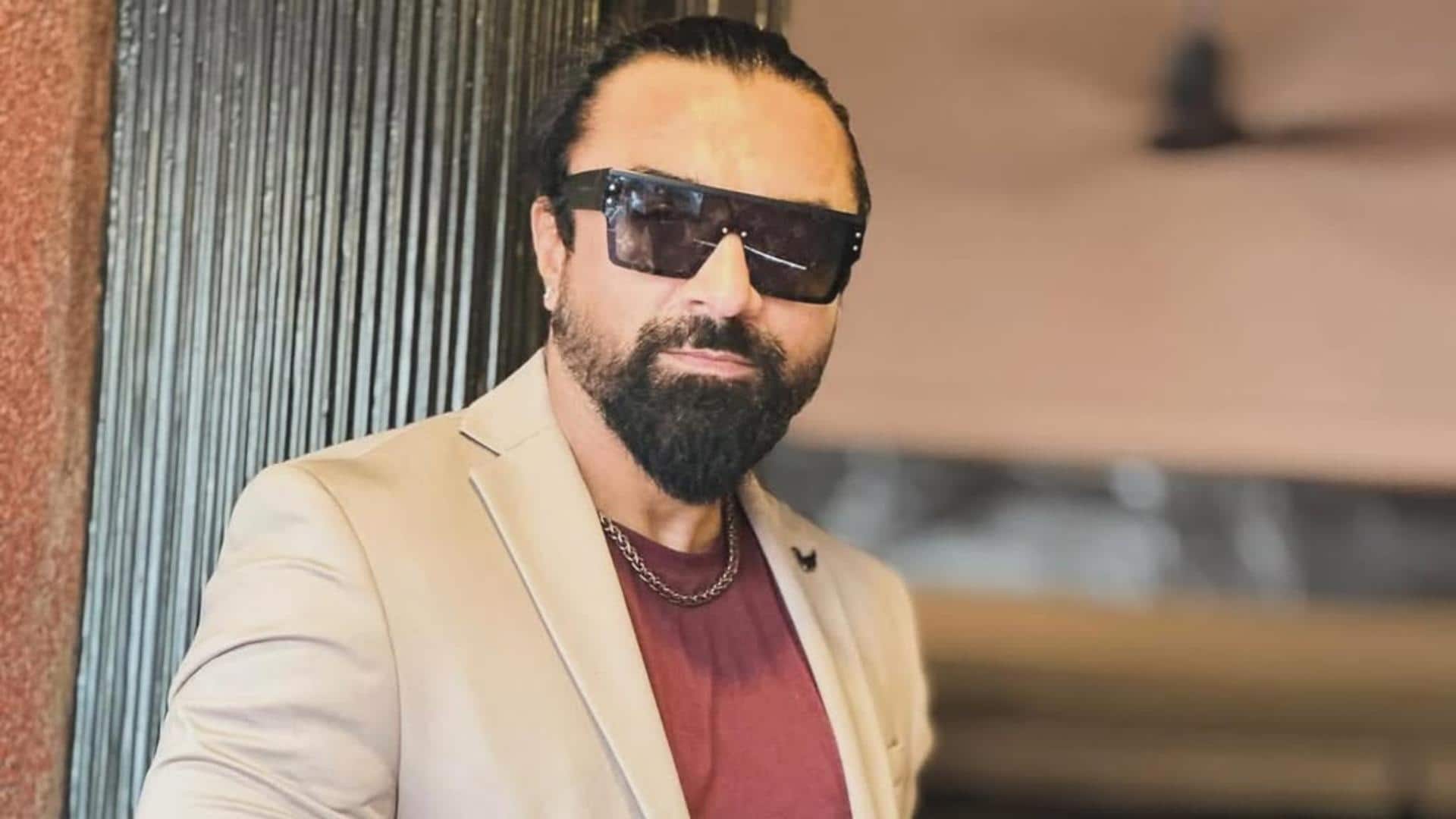 'हाउस अरेस्ट': एजाज खान को NCW ने किया तलब, लगा अश्लीलता को बढ़ावा देने का आरोप 'हाउस अरेस्ट': एजाज खान को NCW ने किया तलब, लगा अश्लीलता को बढ़ावा देने का आरोप