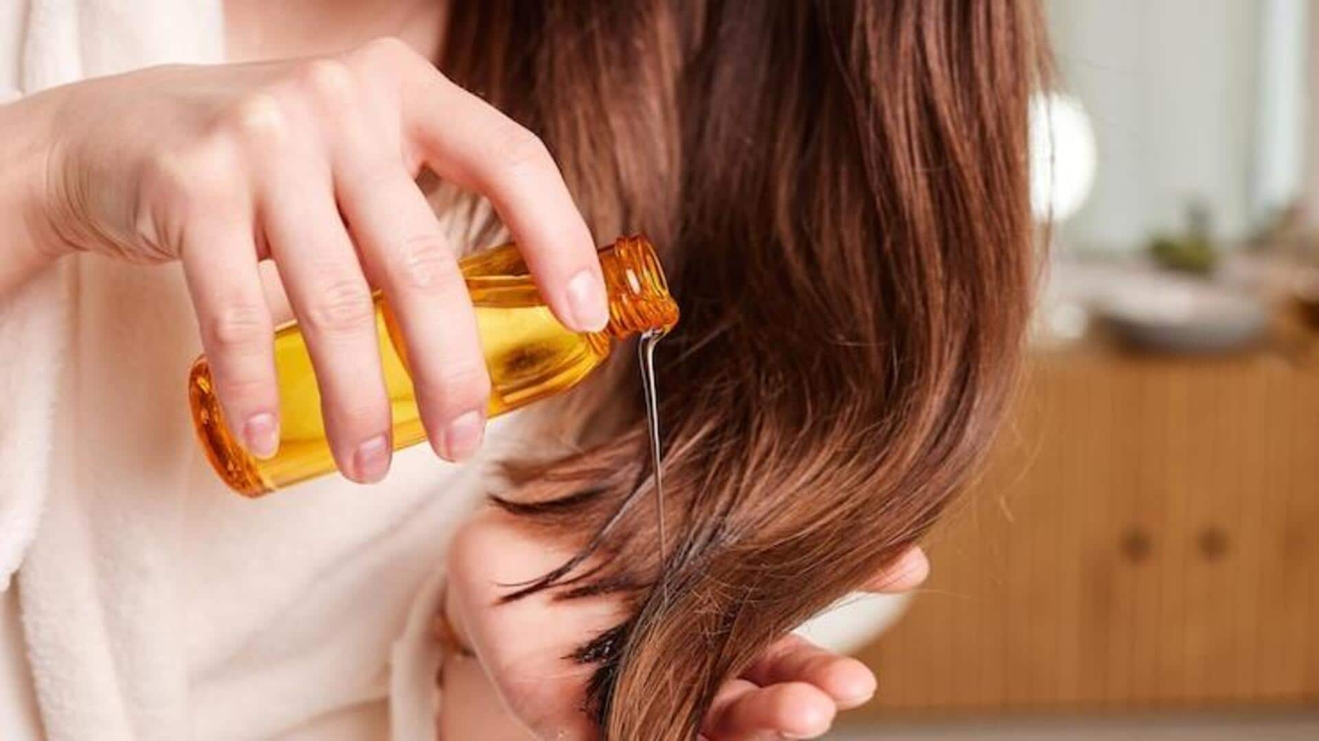 बालों की तेल मालिश करने से मिल सकते हैं कई फायदे, जानिए बालों की तेल मालिश करने से मिल सकते हैं कई फायदे, जानिए