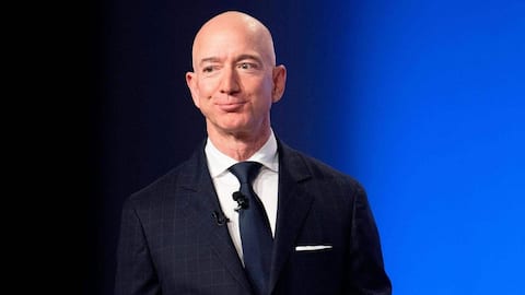 जेफ बेजोस की ब्लू ओरिजन कर रही स्टारलिंक से मुकाबले की तैयारी, लॉन्च करेगी हजारों सैटेलाइट