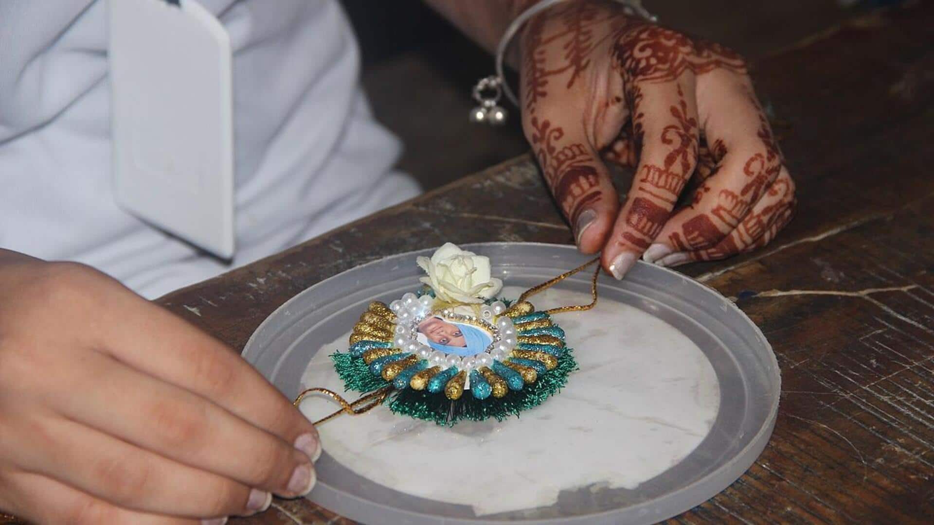 रक्षाबंधन: भाई के लिए खुद से बनाएं राखी, आसान है तरीका रक्षाबंधन: भाई के लिए खुद से बनाएं राखी, आसान है तरीका