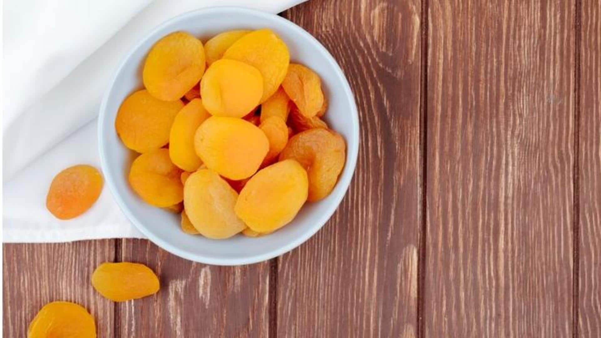 सूखी खुबानी का सेवन स्वास्थ्य के लिए है लाभदायक, जानें इसके फायदे सूखी खुबानी का सेवन स्वास्थ्य के लिए है लाभदायक, जानें इसके फायदे