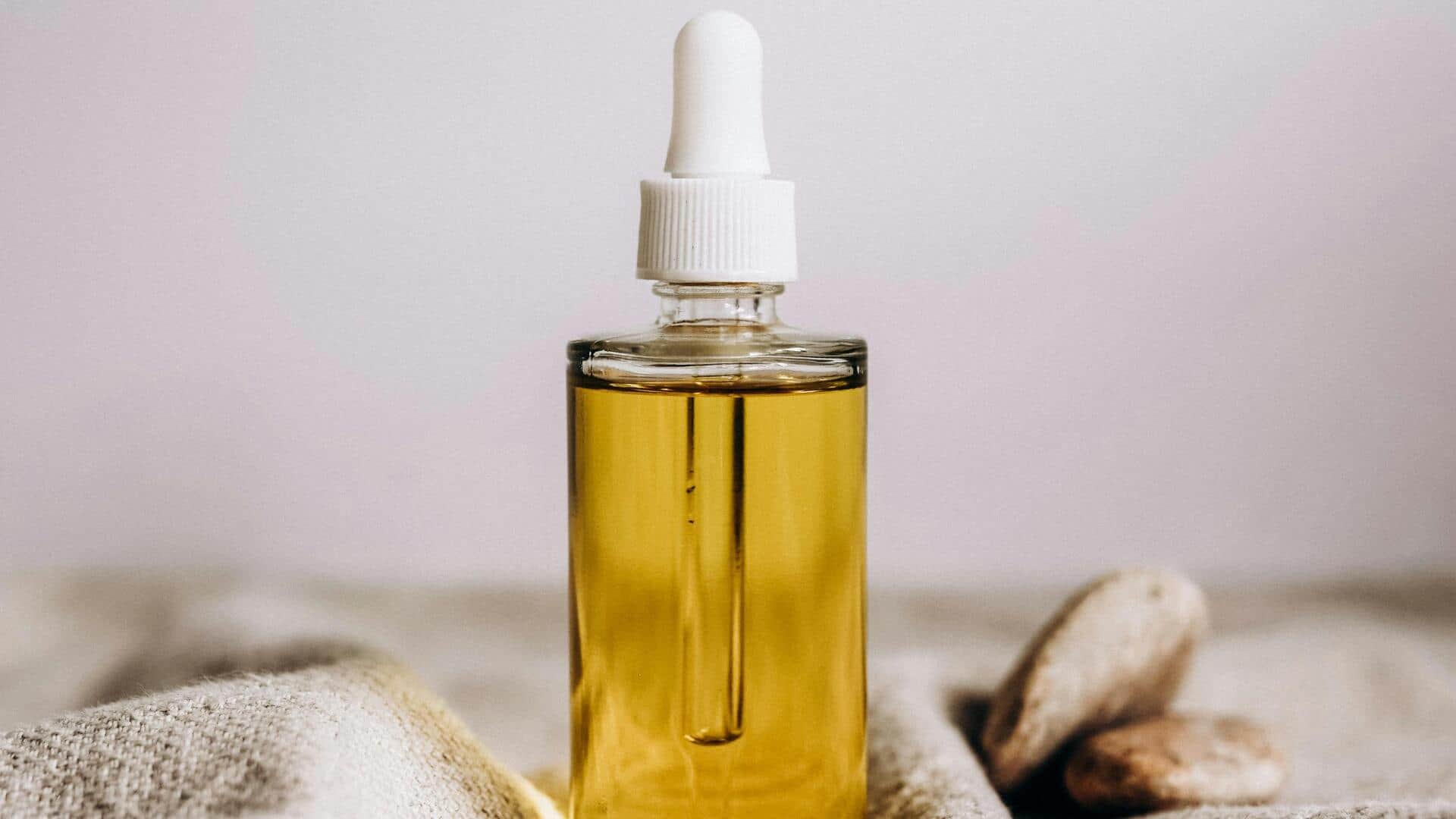 फेस ऑयल का इस्तेमाल करते समय न करें ये 5 गलतियां, त्वचा को होगा नुकसान