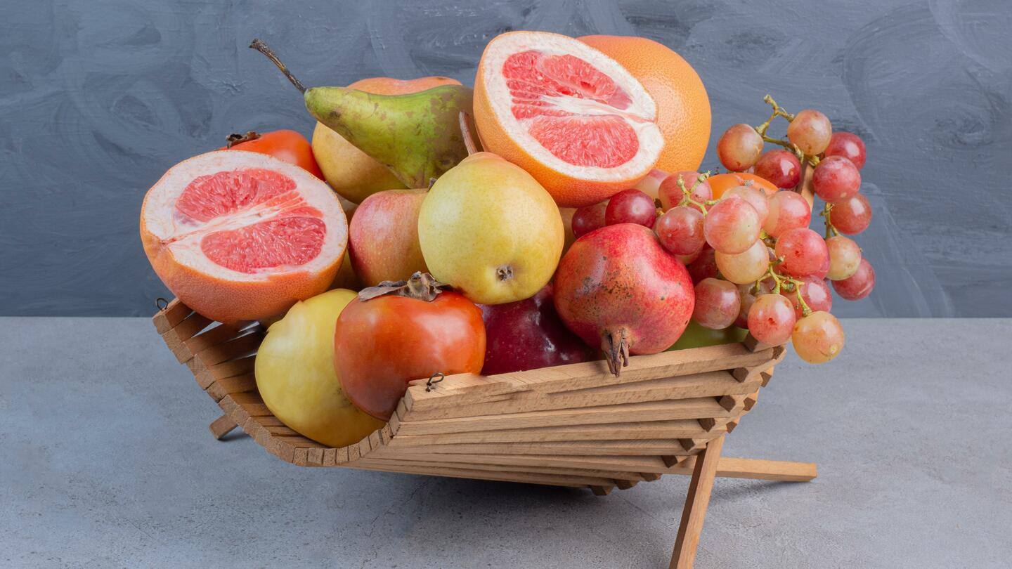 सर्दियों में आने वाले इन 5 फलों का जरूर करें सेवन, मिलेंगे कई स्वास्थ्य संबंधित लाभ