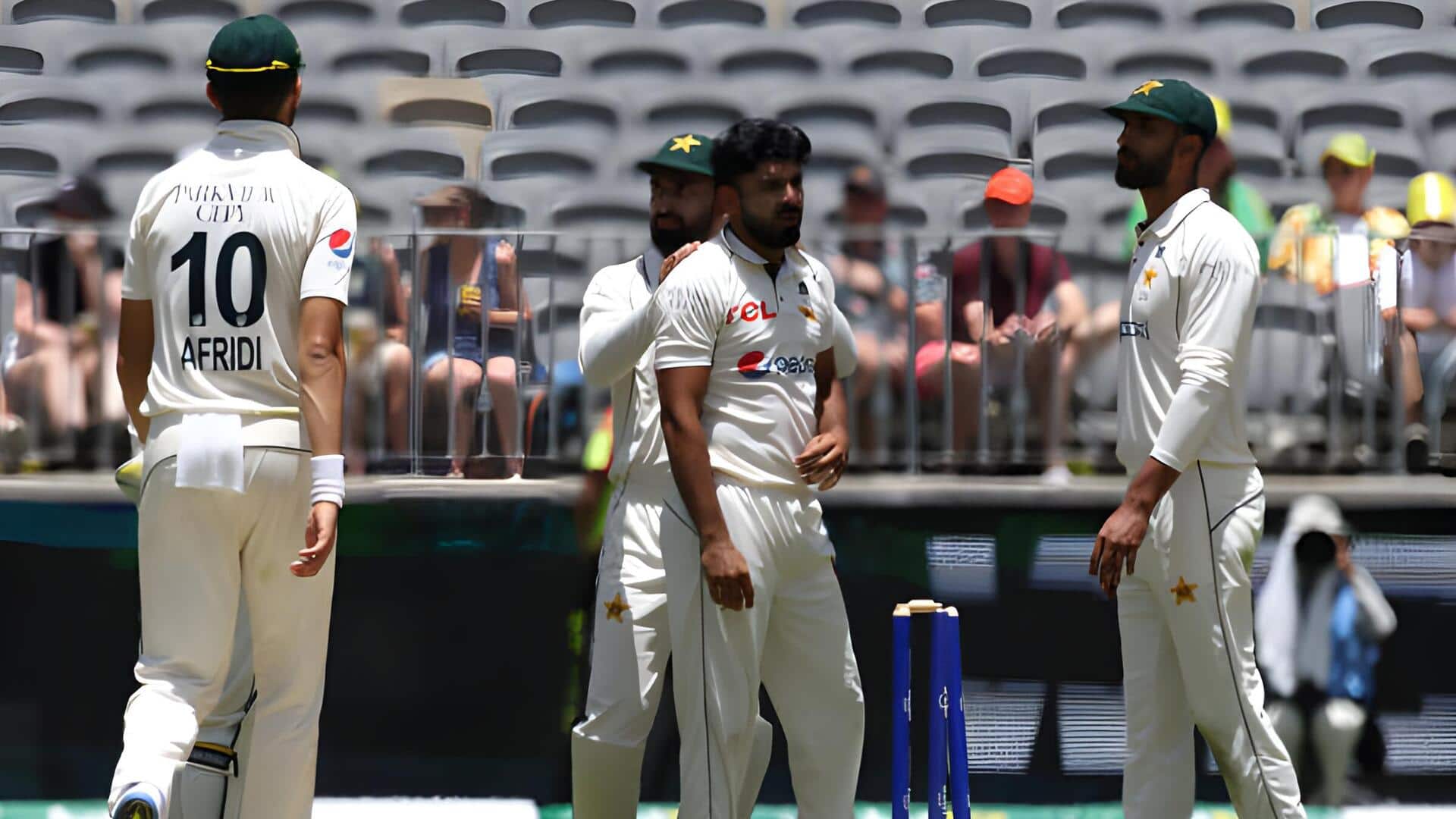 पर्थ टेस्ट: ऑस्ट्रेलिया की पारी के जवाब में पाकिस्तान की ठोस शुरुआत, ऐसा रहा दूसरा दिन 
