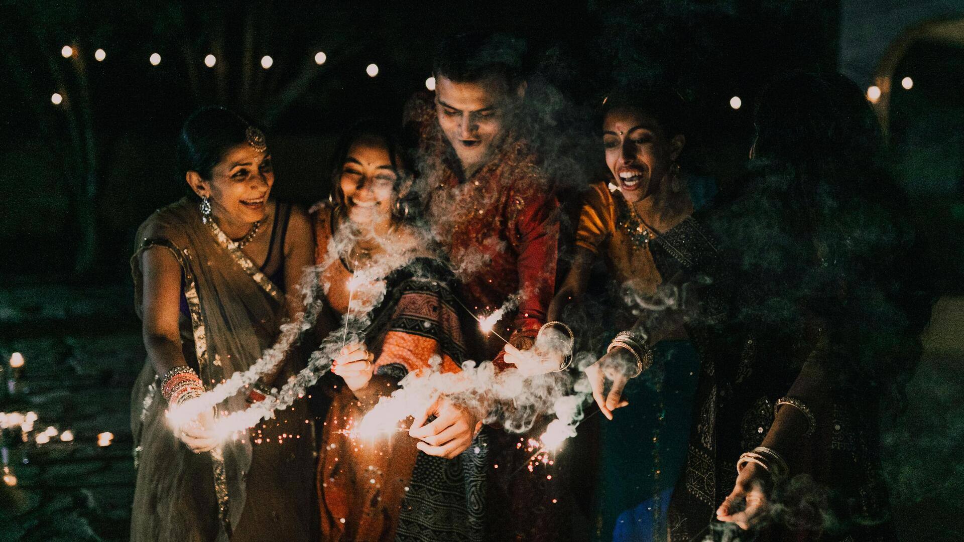 दिवाली पर प्रदूषण से त्वचा को बचाए रखने के लिए अपनाएं ये तरीके दिवाली पर प्रदूषण से त्वचा को बचाए रखने के लिए अपनाएं ये तरीके