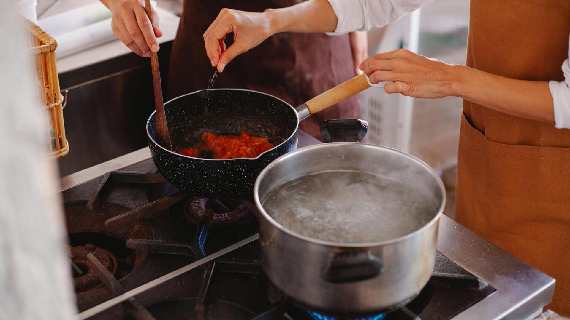 खाना बनाते समय न करें ये 5 गलतियां, बिगड़ सकती है भोजन की गुणवत्ता