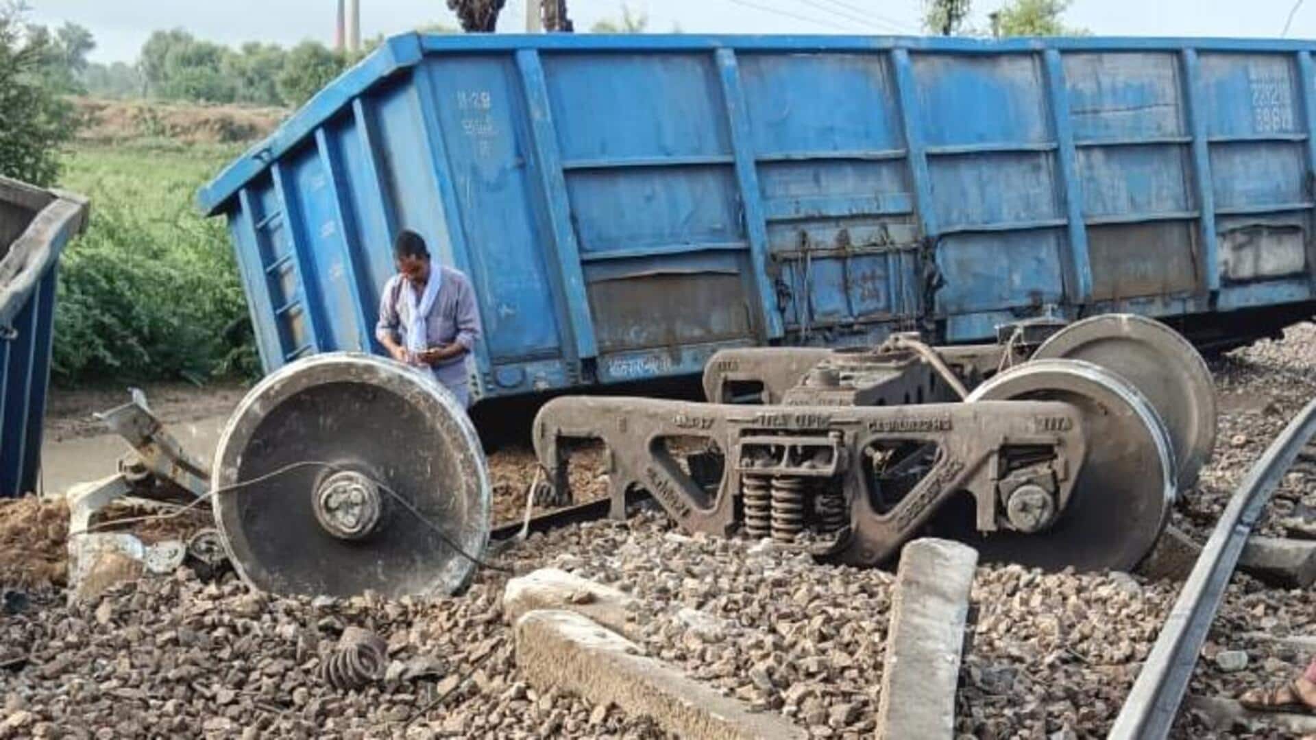 बीकानेर: कोलायत में पटरी से उतरे मालगाड़ी के 37 डिब्बे, 10 फीट दूर गिरे; ट्रेनें रद्द