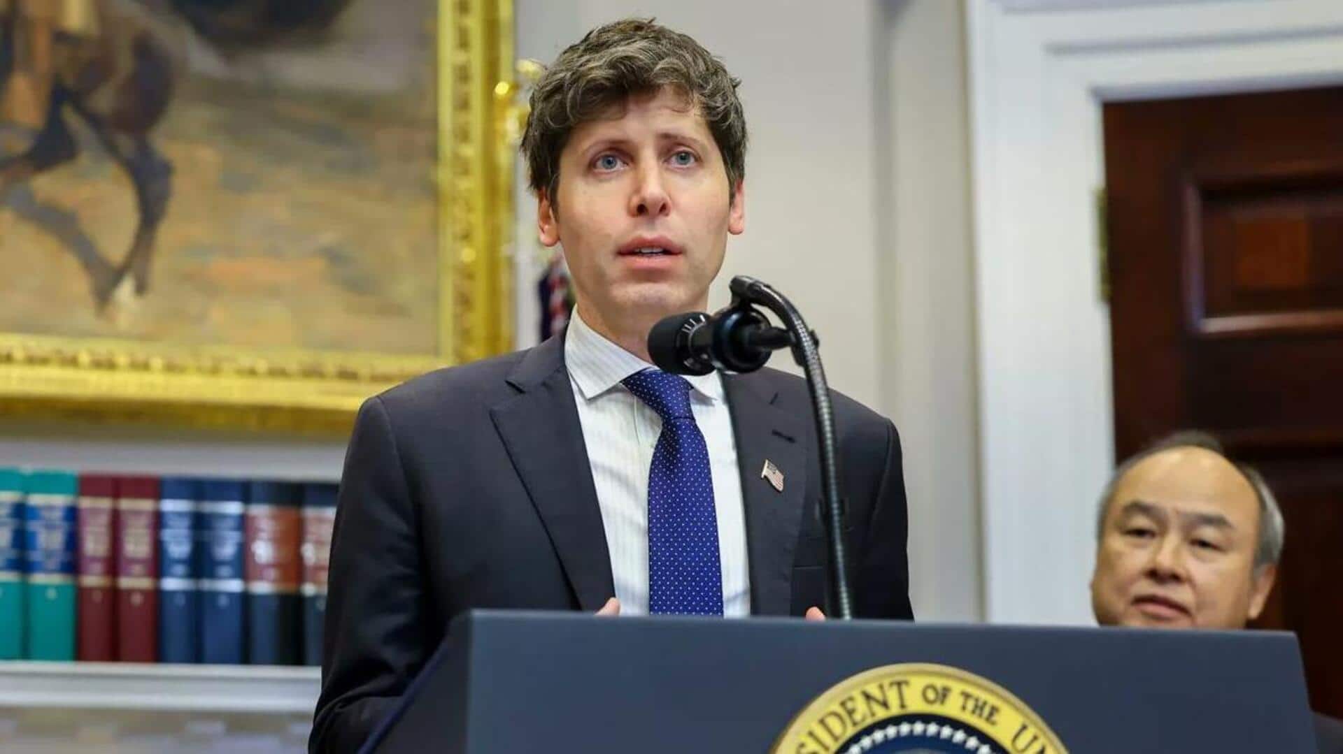 सैम ऑल्टमैन के बोलते समय मंच पर कूदा एक व्यक्ति, थमाया कानूनी नोटिस 