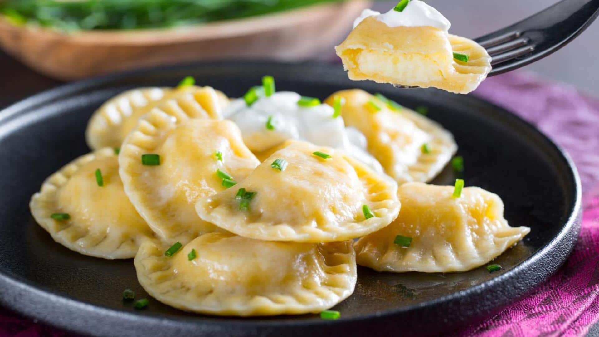 पोलैंड का पारंपरिक व्यंजन है पिएरोगी, इसे घर पर बनाना है आसान 