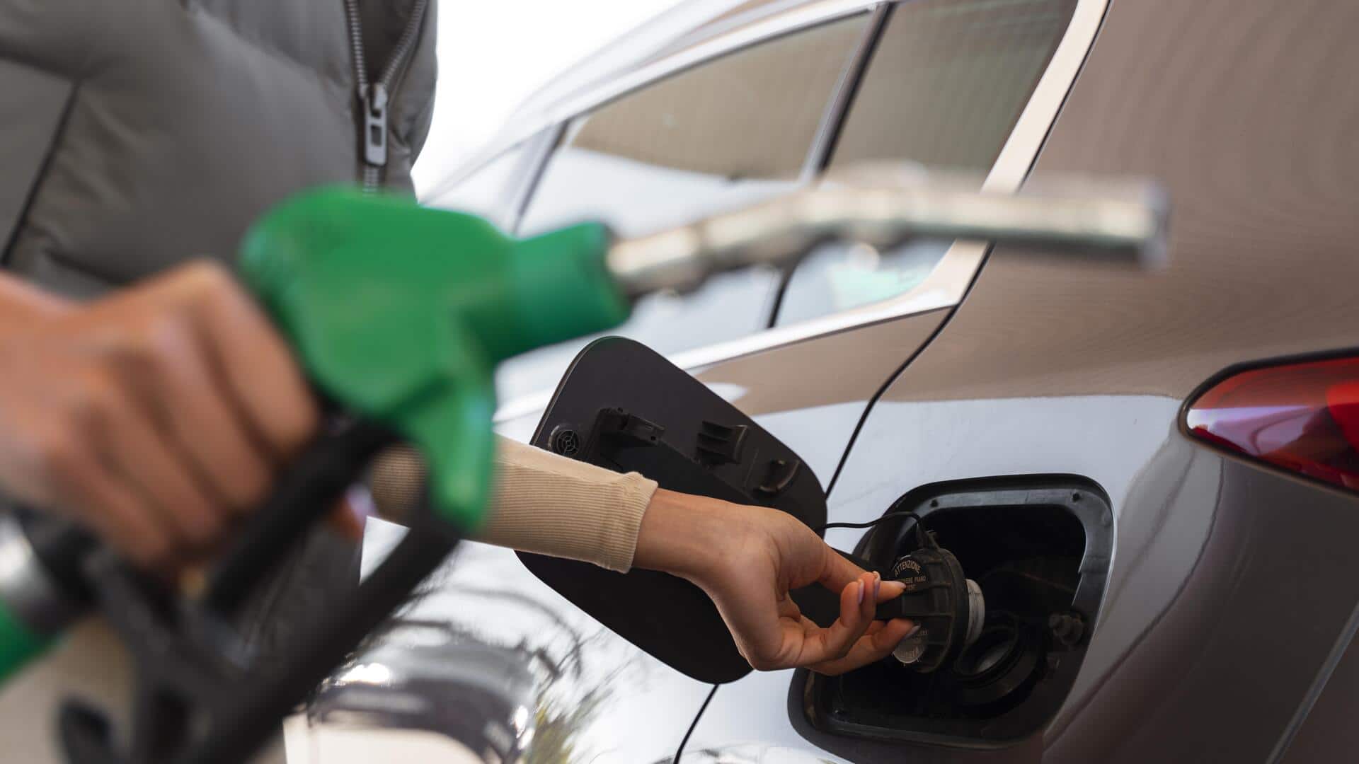 पेट्रोल-डीजल की कीमत: 12 दिसंबर के लिए जारी हुए ताजा दाम, कितना हुआ बदलाव? 