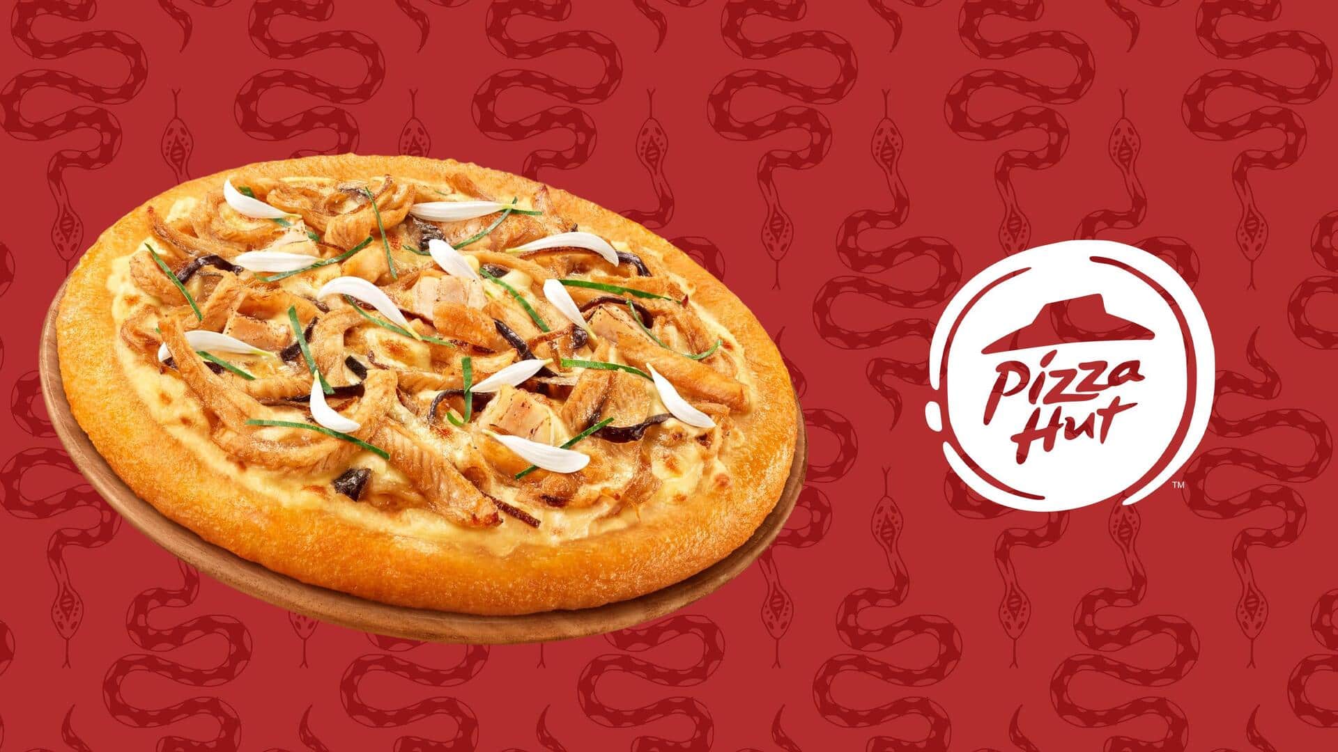 हांगकांग में मिल रहा है स्नैक पिज्जा, क्या आप भी चखना चाहेंगे इसका स्वाद?